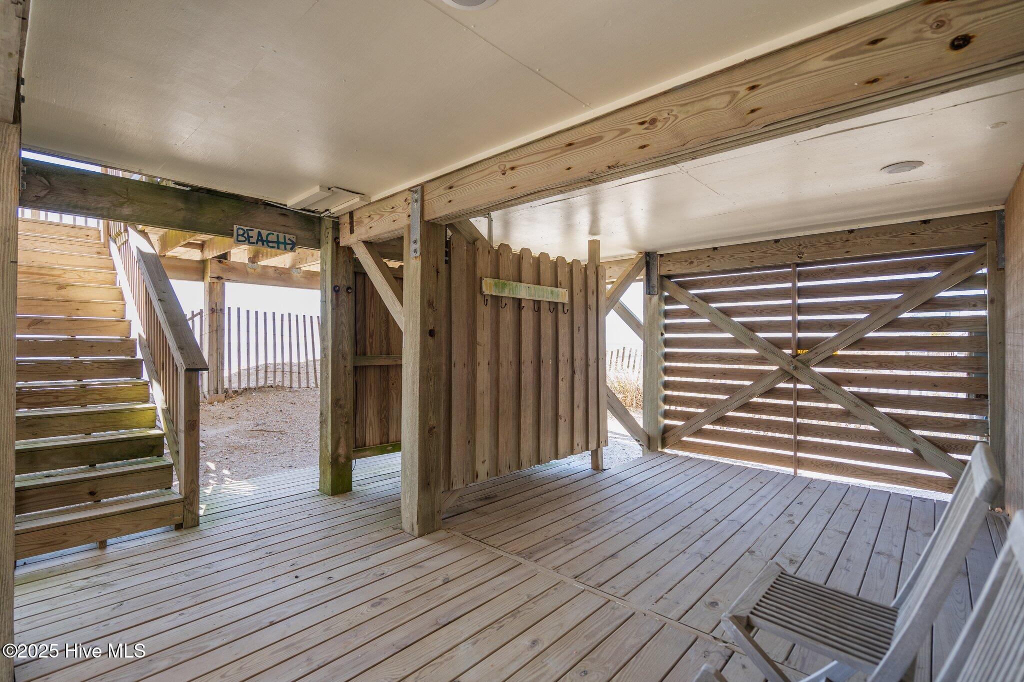 6623 W Beach Drive Property Photo 60