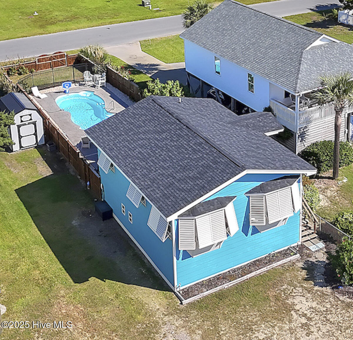 2504 E Beach Drive Property Photo