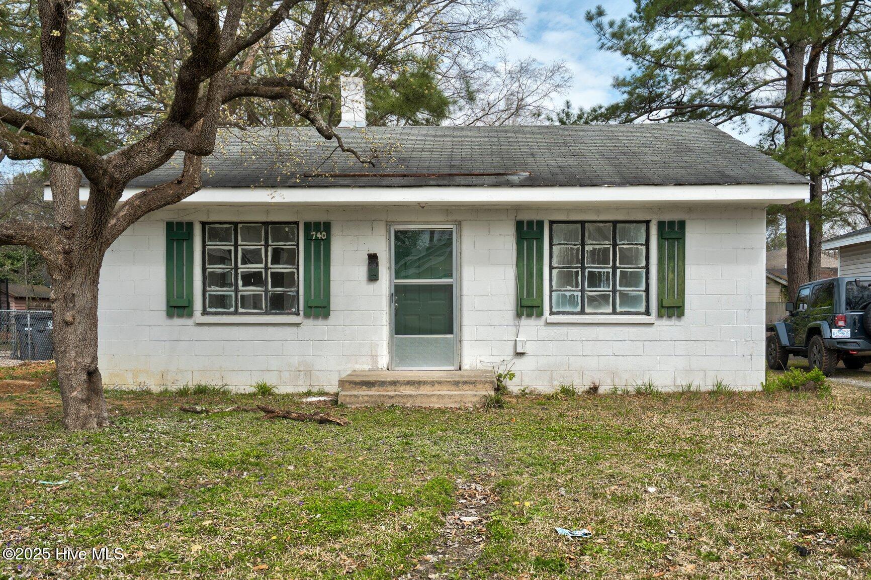 740 Long Avenue Property Photo