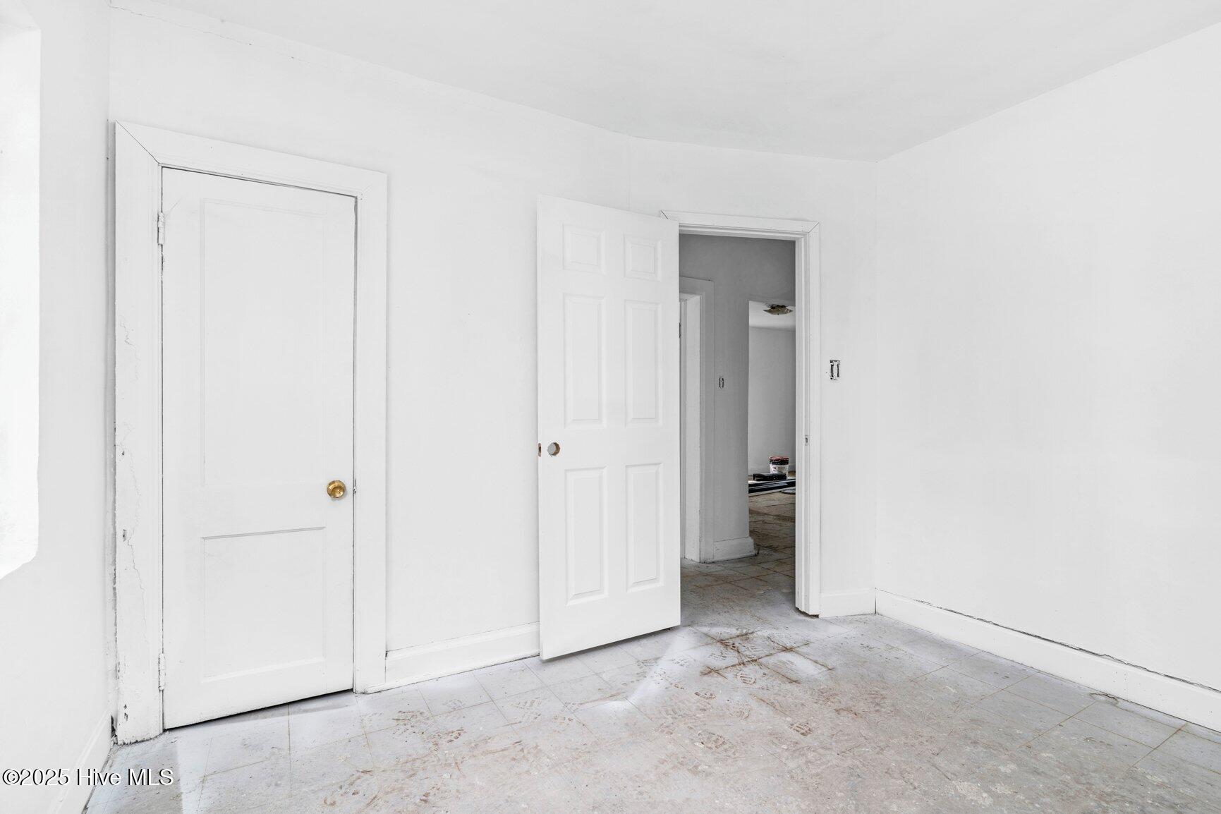740 Long Avenue Property Photo 11