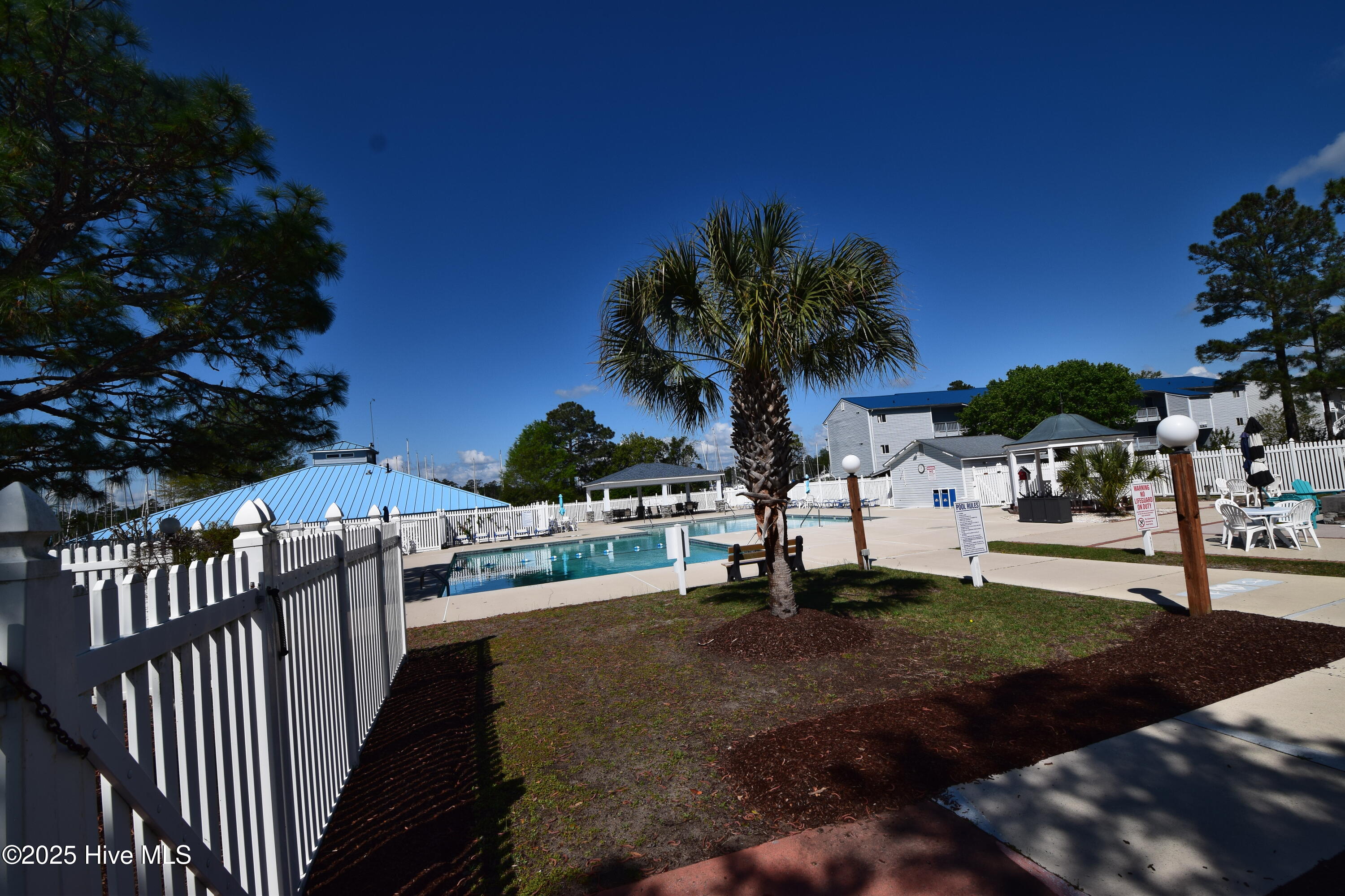 916 Bee Tree Court Property Photo 13