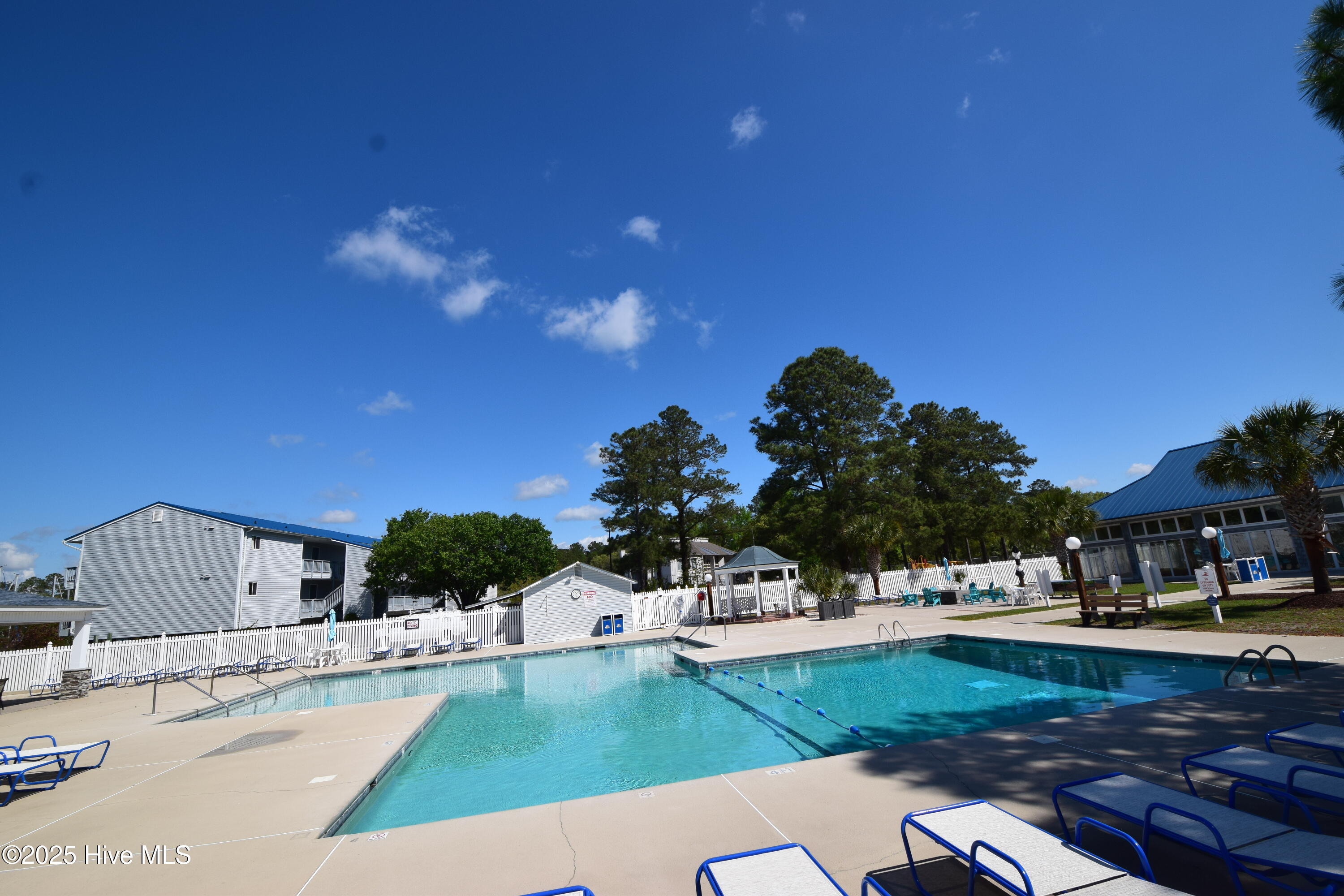 916 Bee Tree Court Property Photo 16