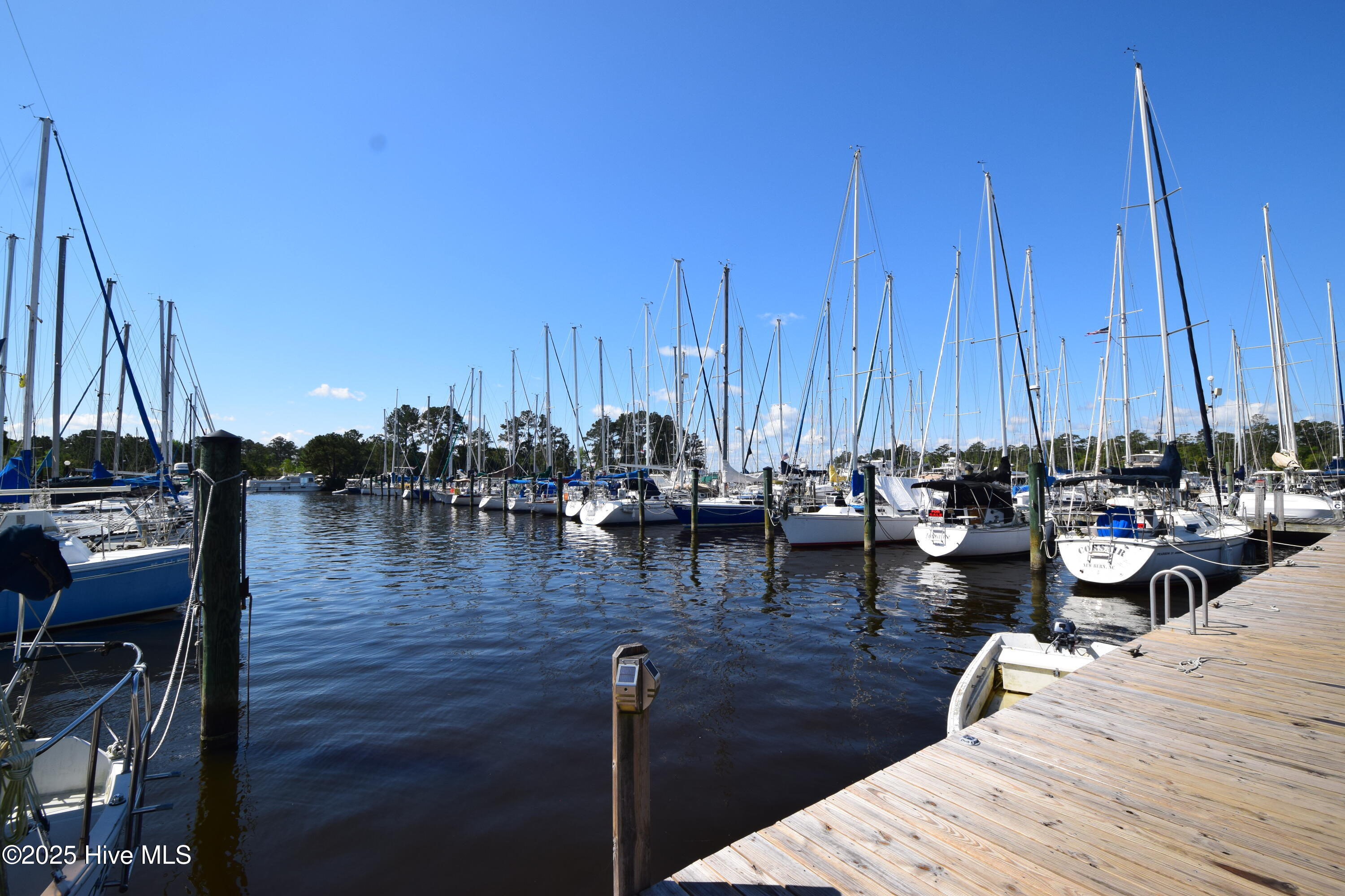 916 Bee Tree Court Property Photo 18