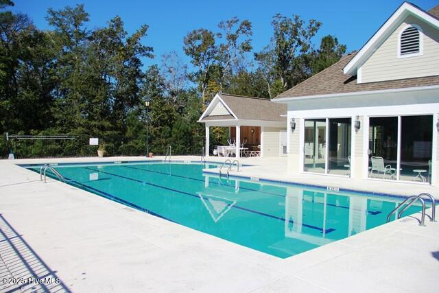 487 Hearthside Drive Property Photo 5
