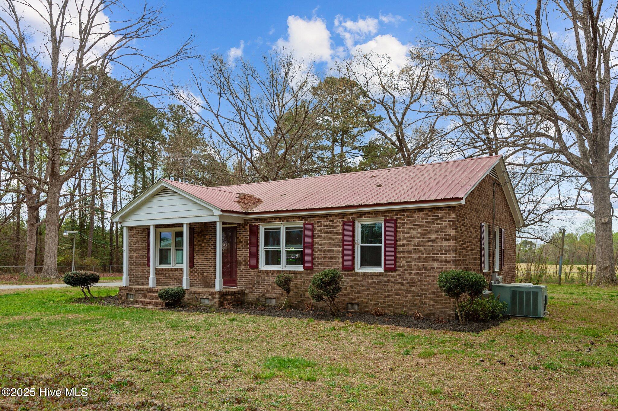 327 Nc Highway 305 Property Photo 2
