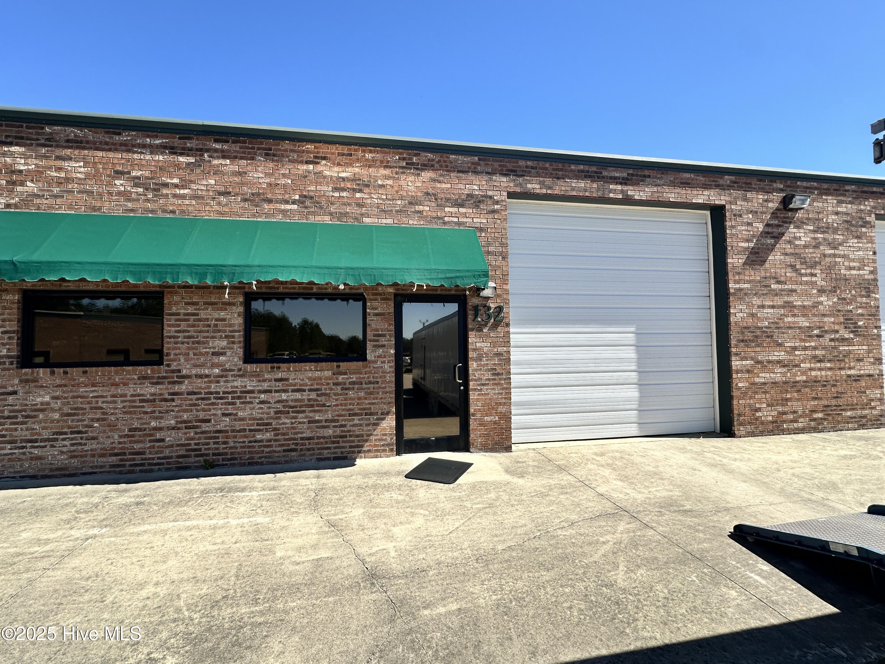 134 Aqua Shed Court Property Photo