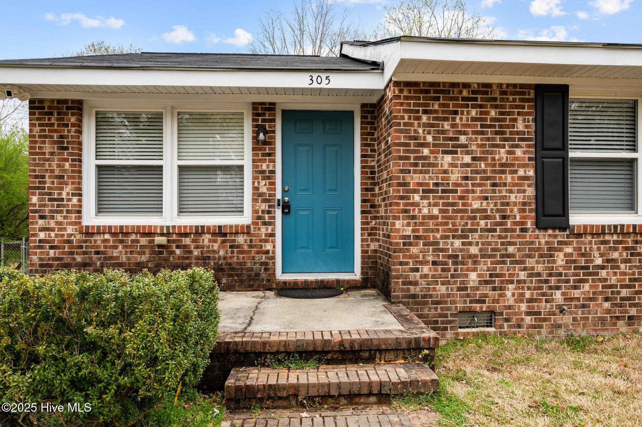 305 Whitehall Drive Property Photo