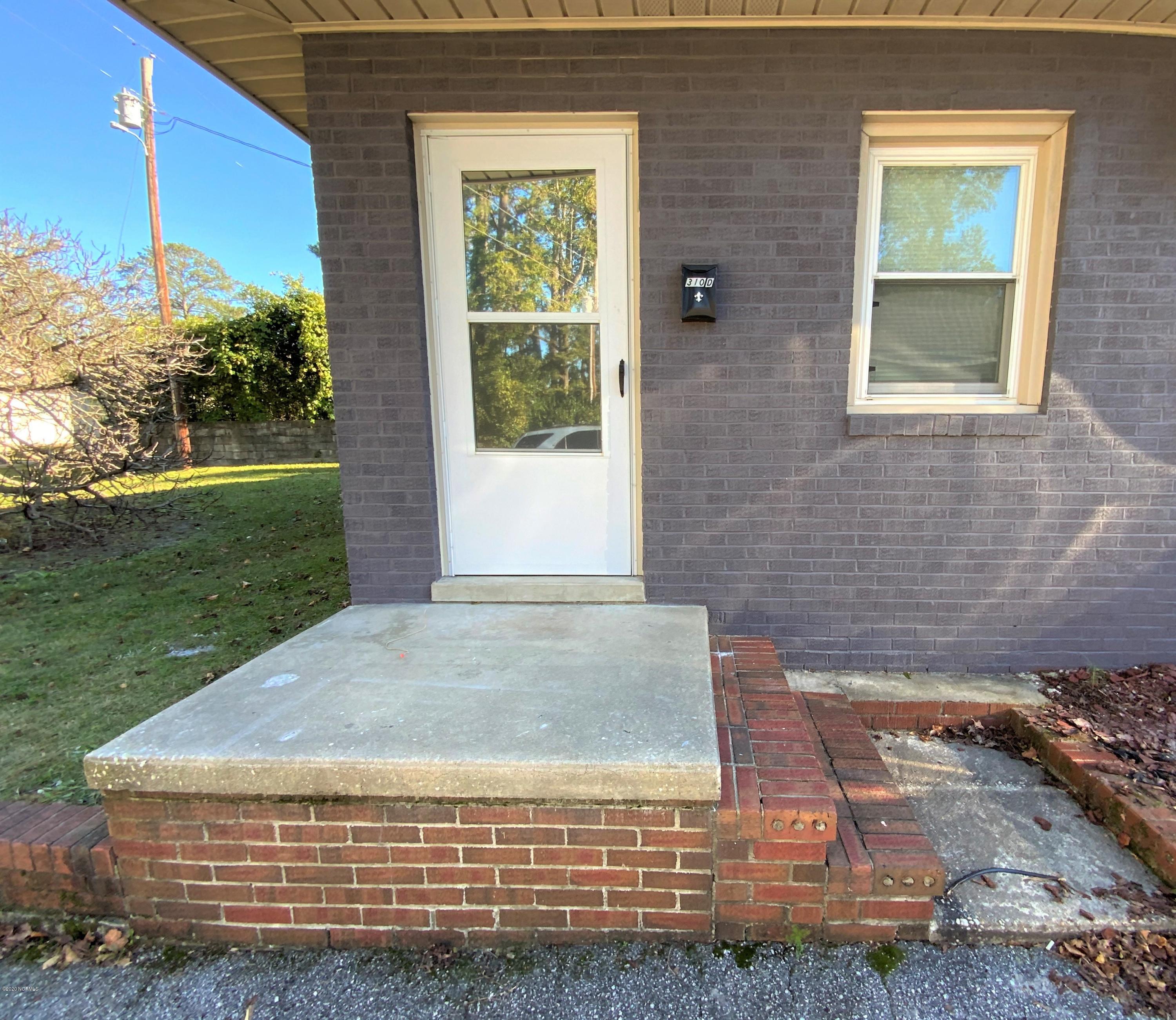 310 Roosevelt Road D Property Photo
