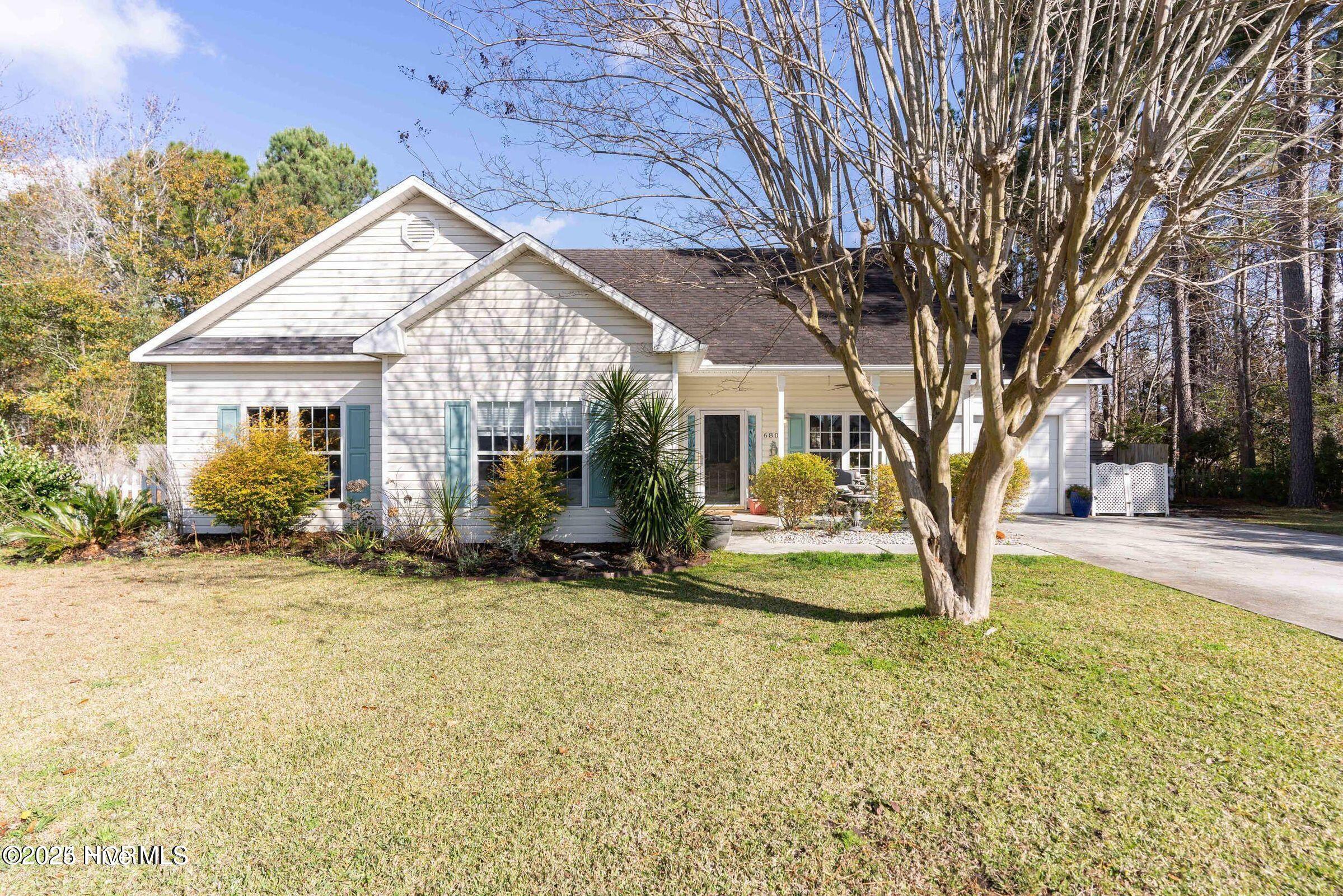 28405 Real Estate Listings Main Image