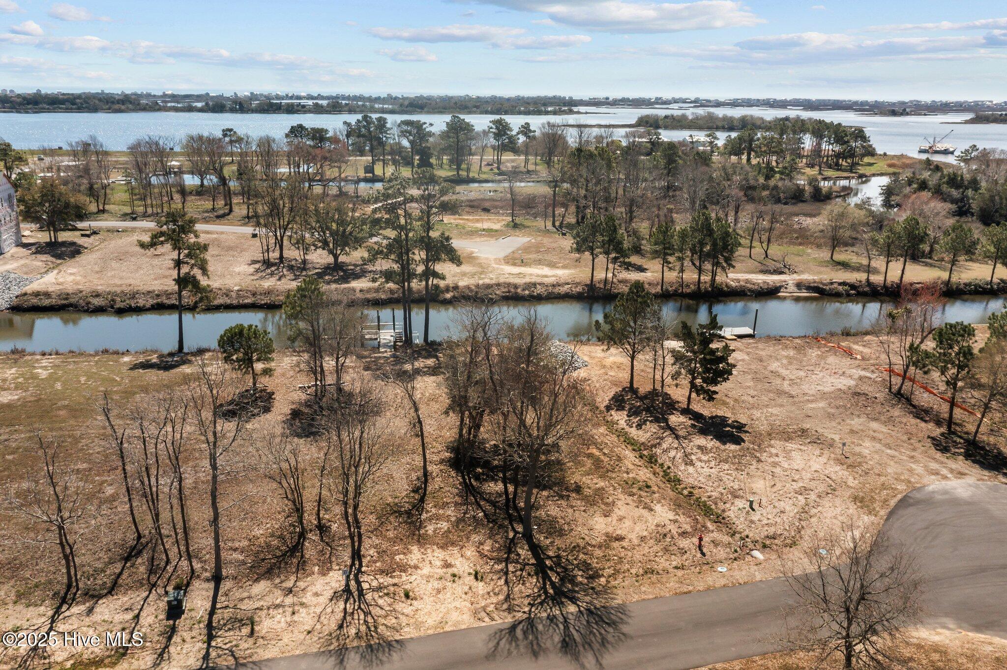 405 Salt Mdw Court Property Photo 3