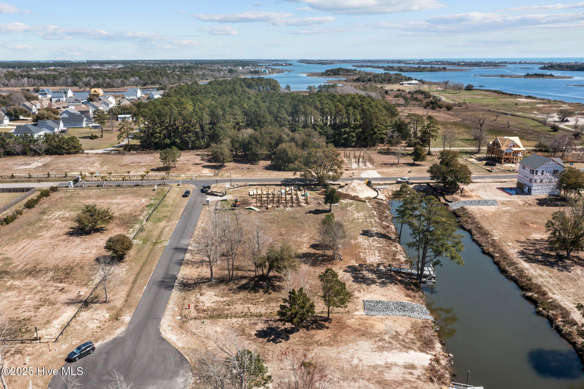 405 Salt Mdw Court Property Photo 6
