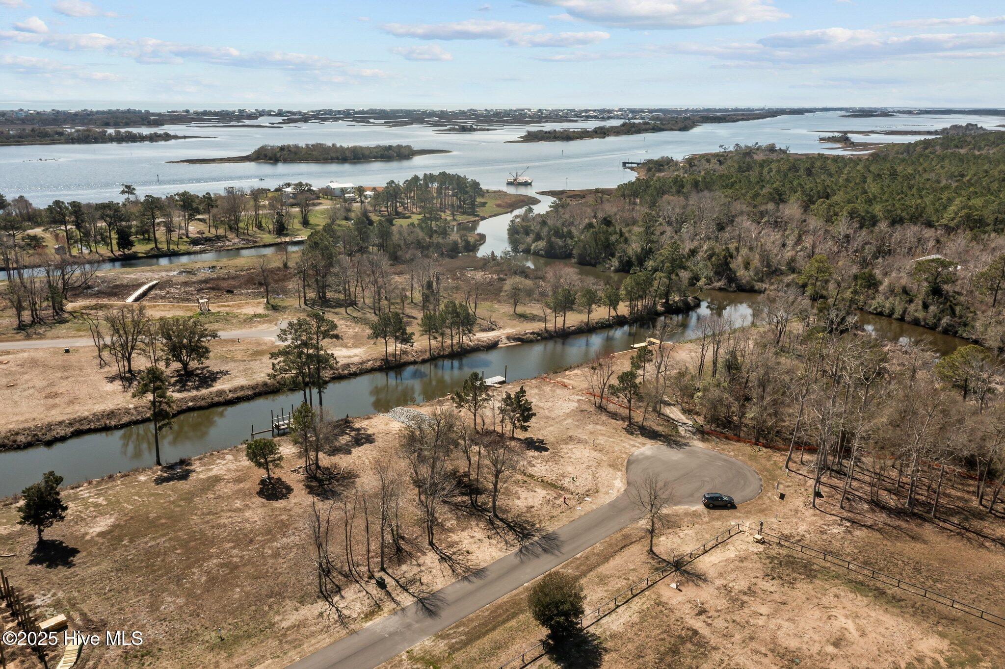 405 Salt Mdw Court Property Photo 12