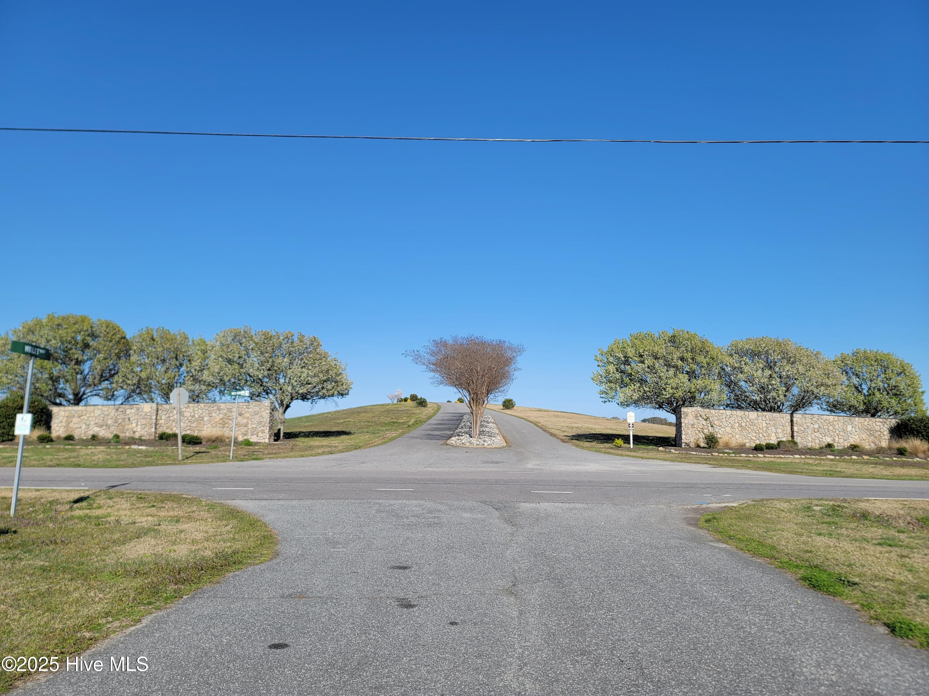 102 Sandpiper Drive Property Photo 2