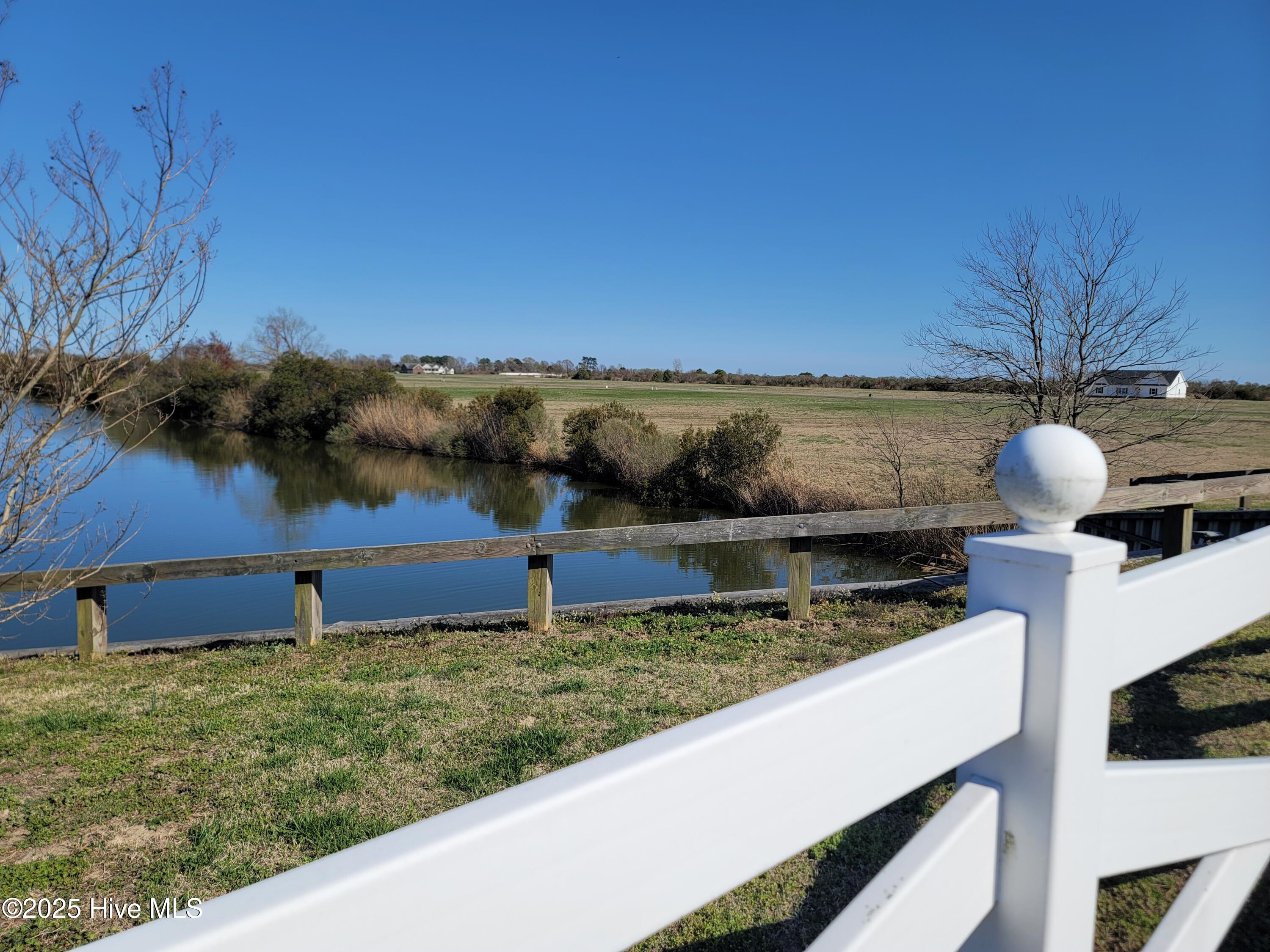 102 Sandpiper Drive Property Photo 3