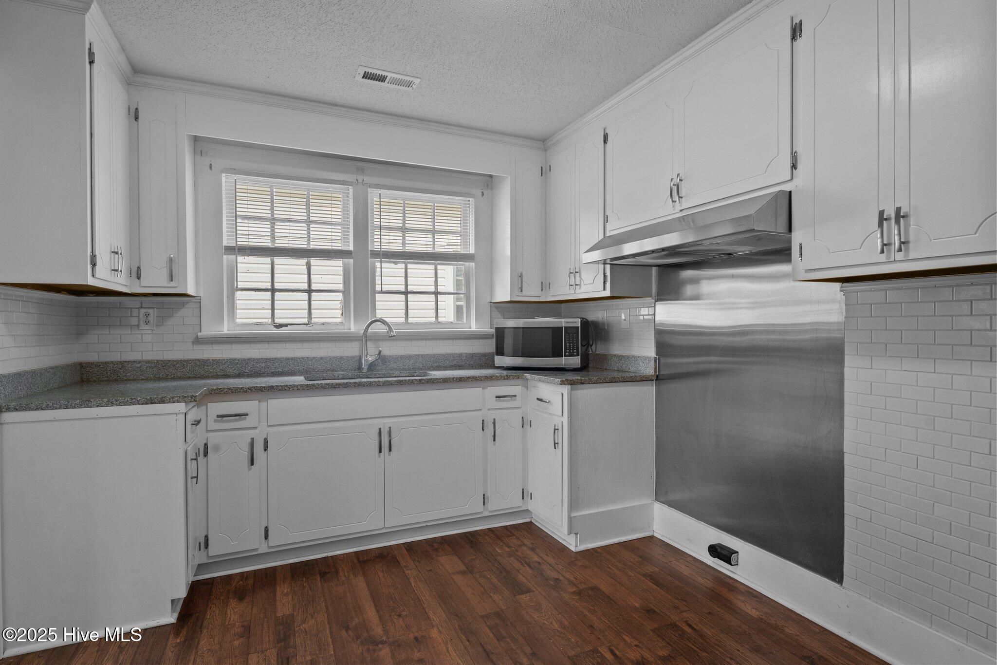 6188 Deans Street Property Photo 20