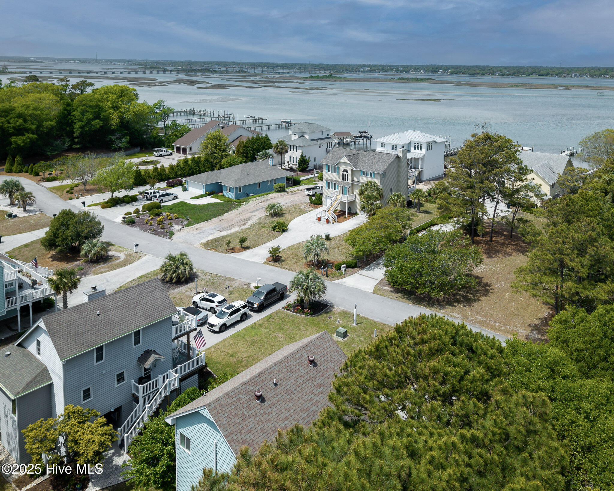 8713 Emerald Plantation Road Property Photo 5