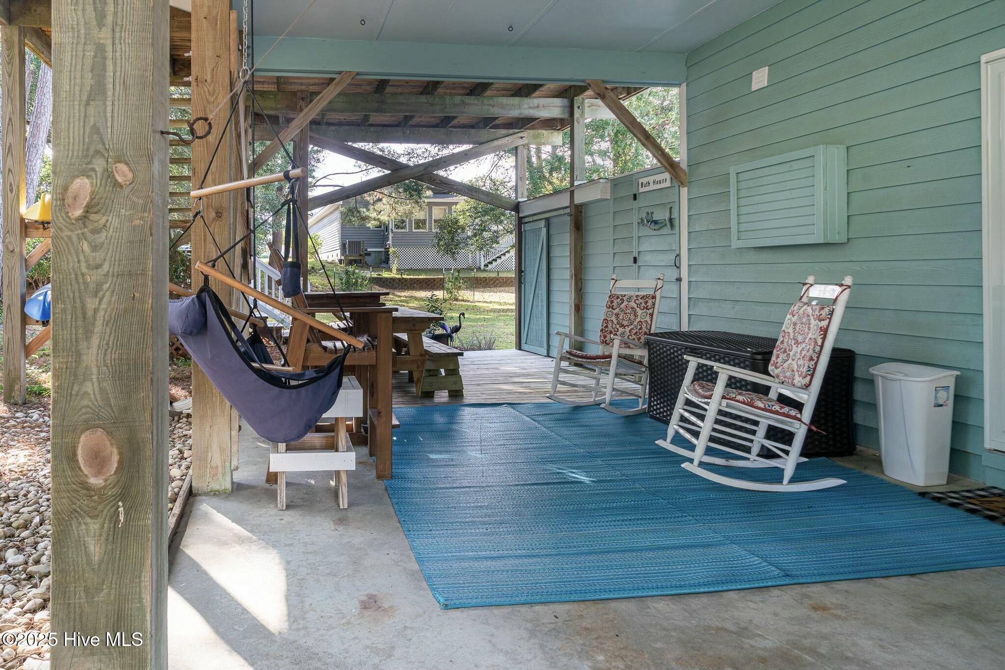 8713 Emerald Plantation Road Property Photo 14