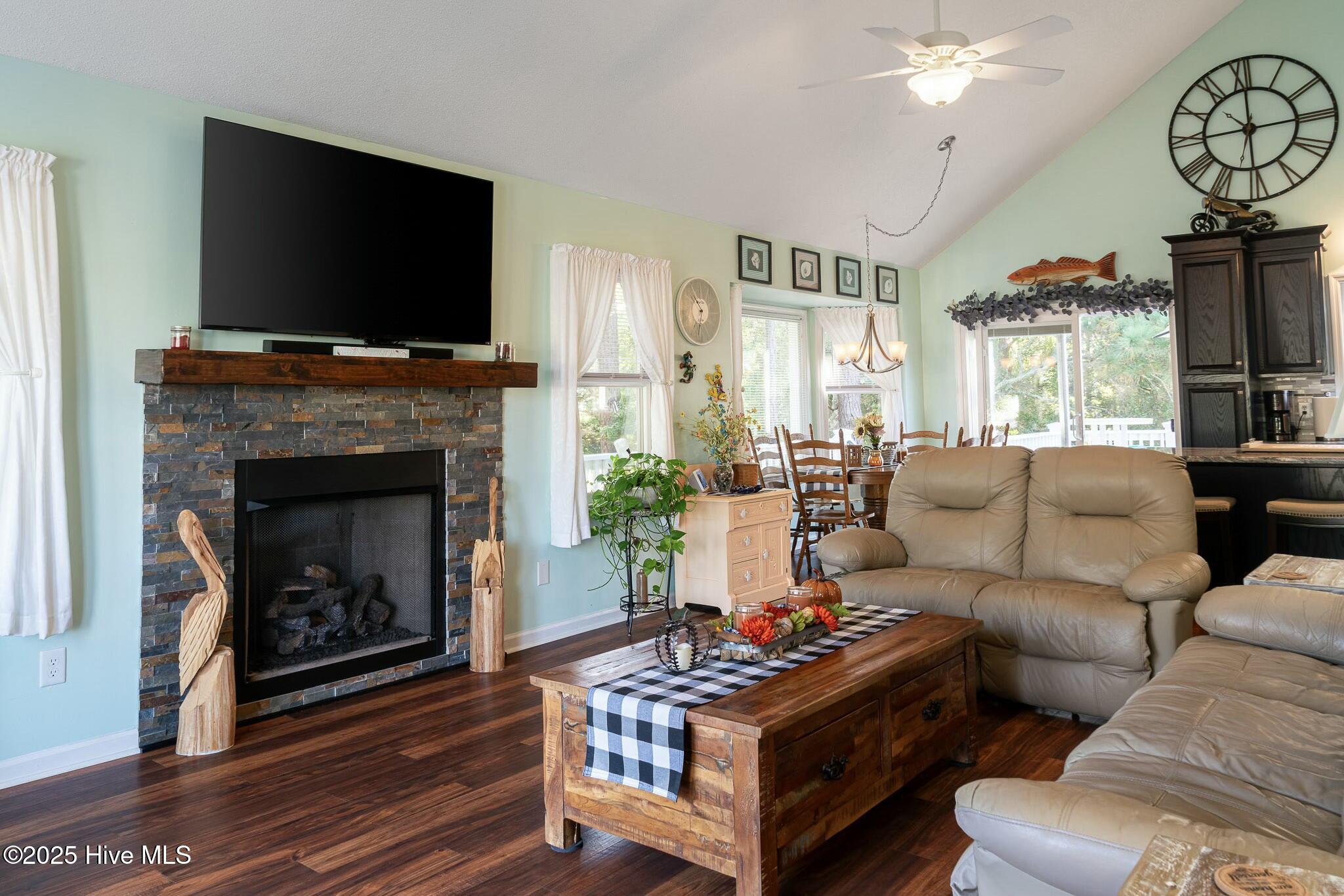 8713 Emerald Plantation Road Property Photo 28