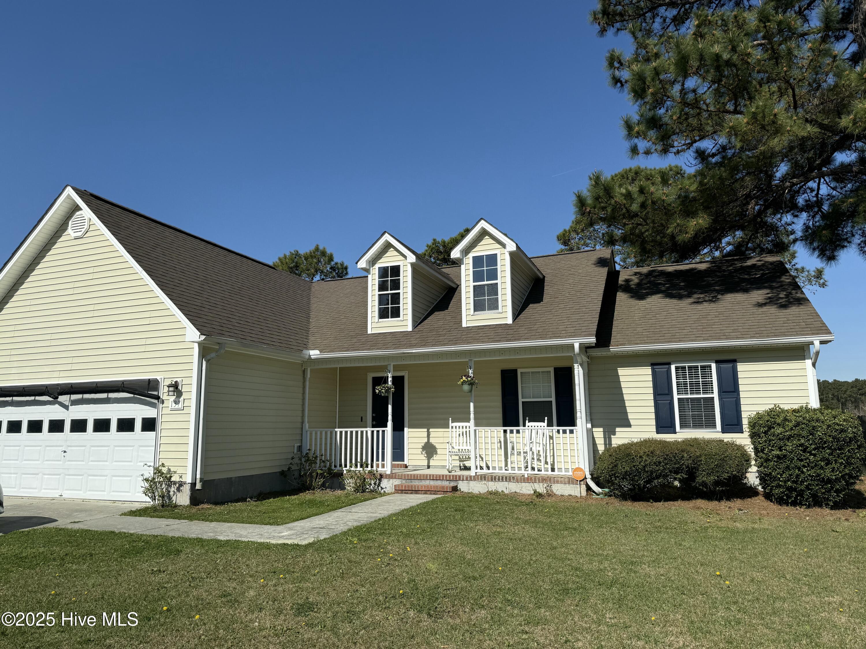 137 Lawndale Lane Property Photo