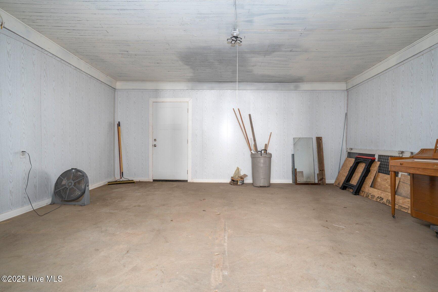 6210 Main Street Property Photo 8