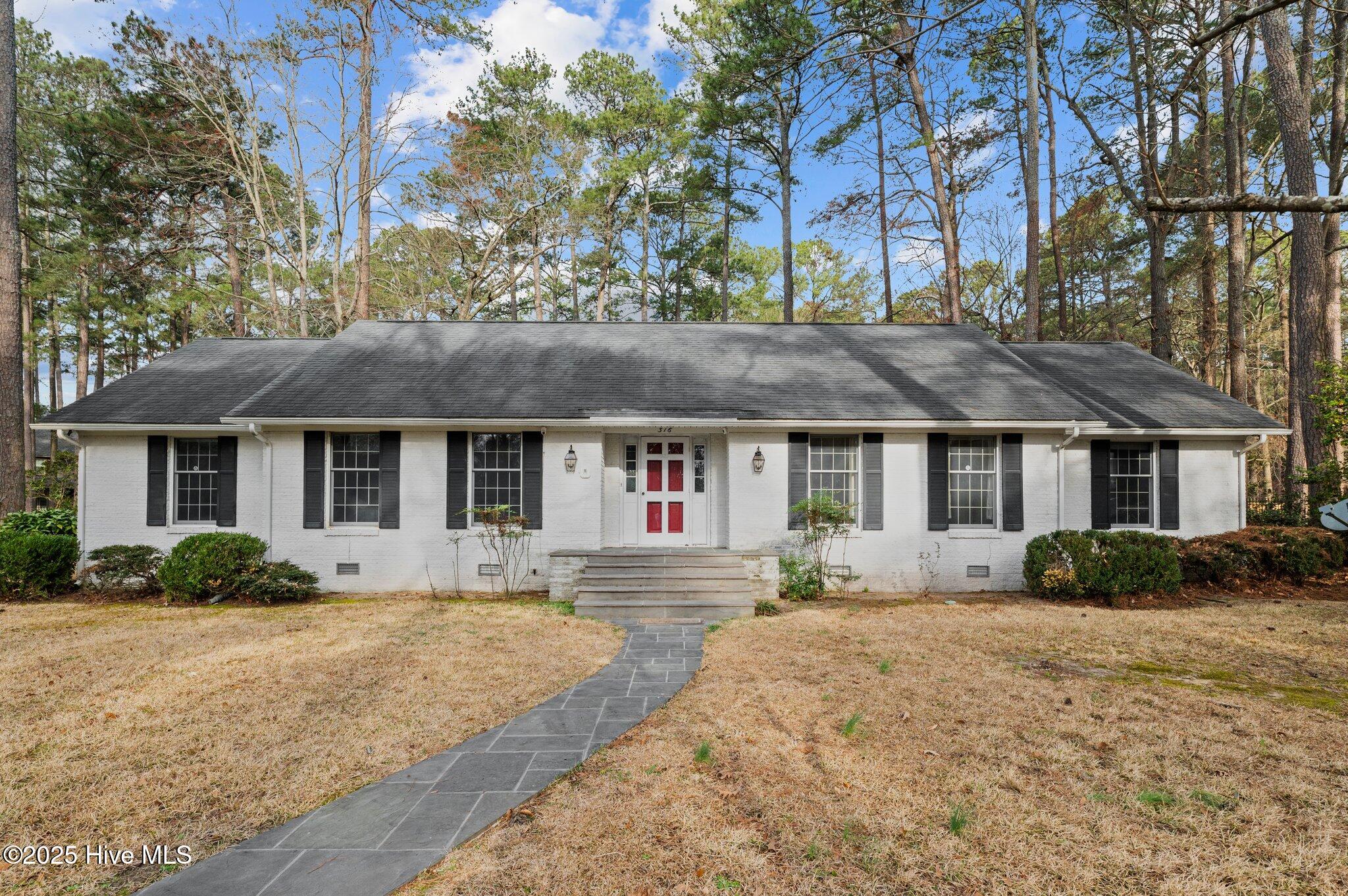316 Cambridge Drive Property Photo