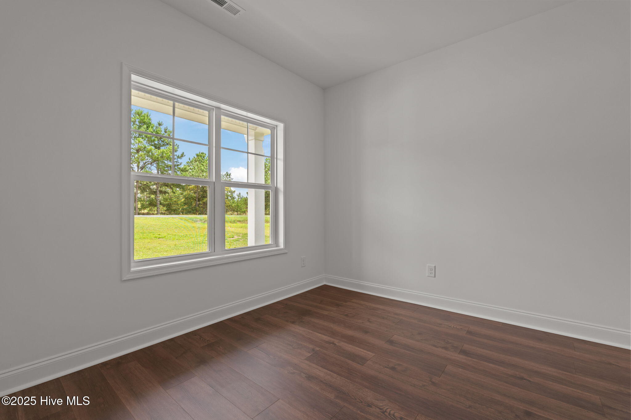 200 Dove Road Property Photo 8