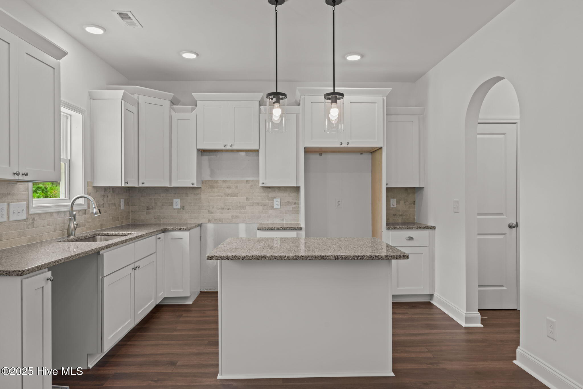 200 Dove Road Property Photo 17