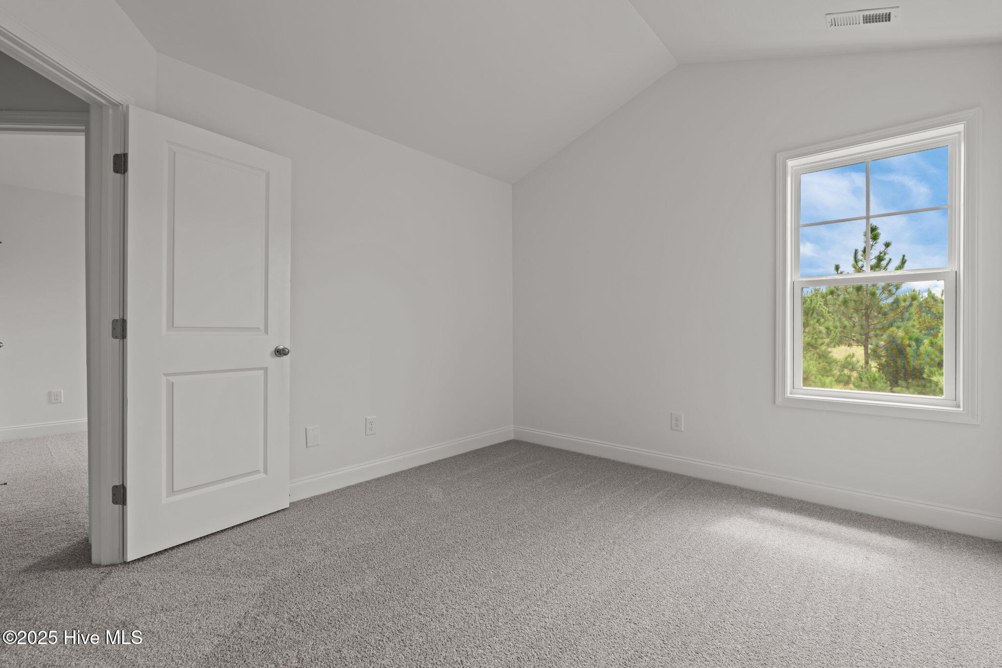 200 Dove Road Property Photo 28