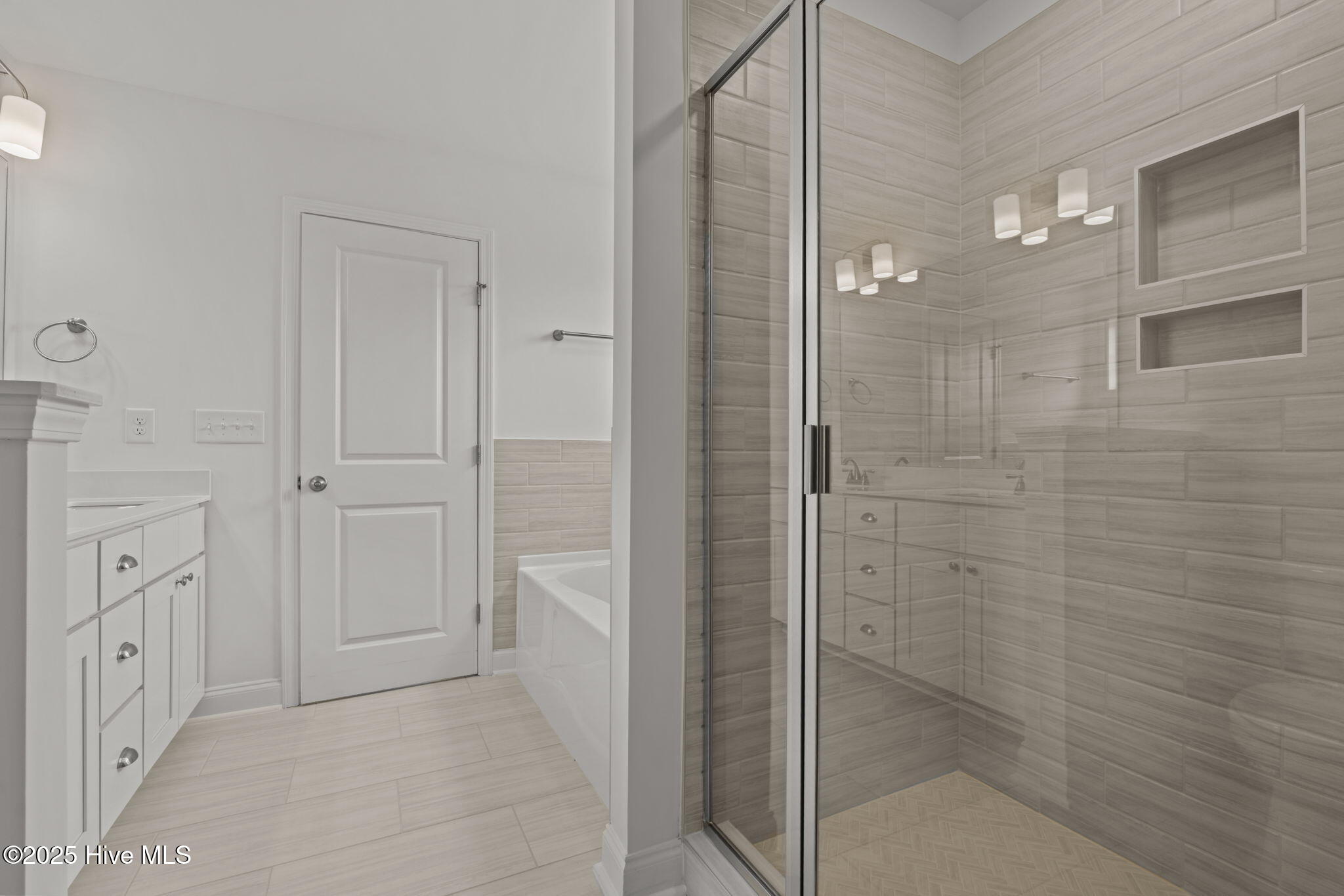 200 Dove Road Property Photo 36