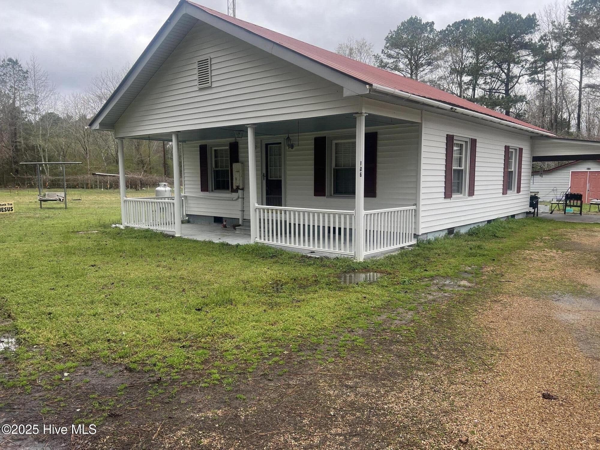 106 Railroad Street Property Photo