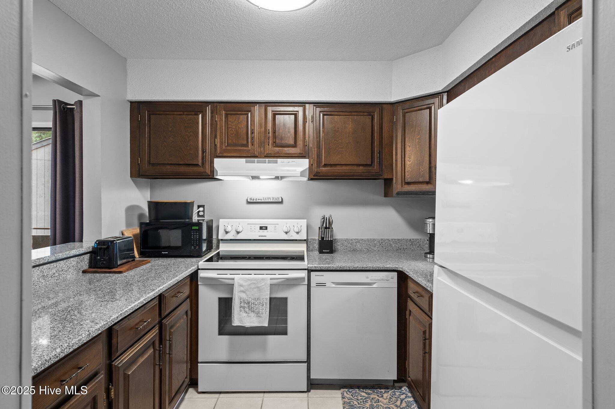 5 Pine Tree Road 208 Property Photo 7
