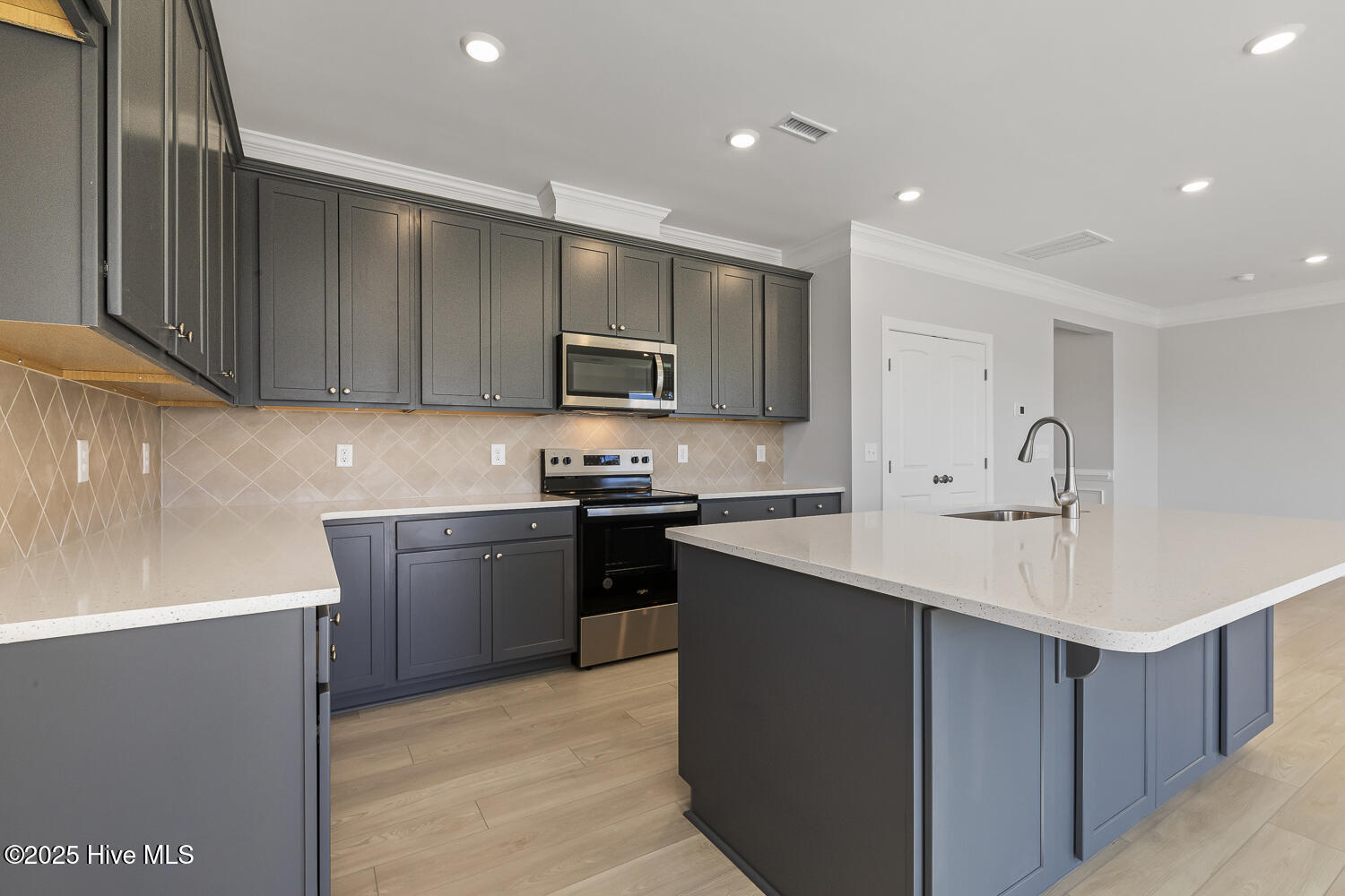 3700 Cessna Way Ef 7 Property Photo 11