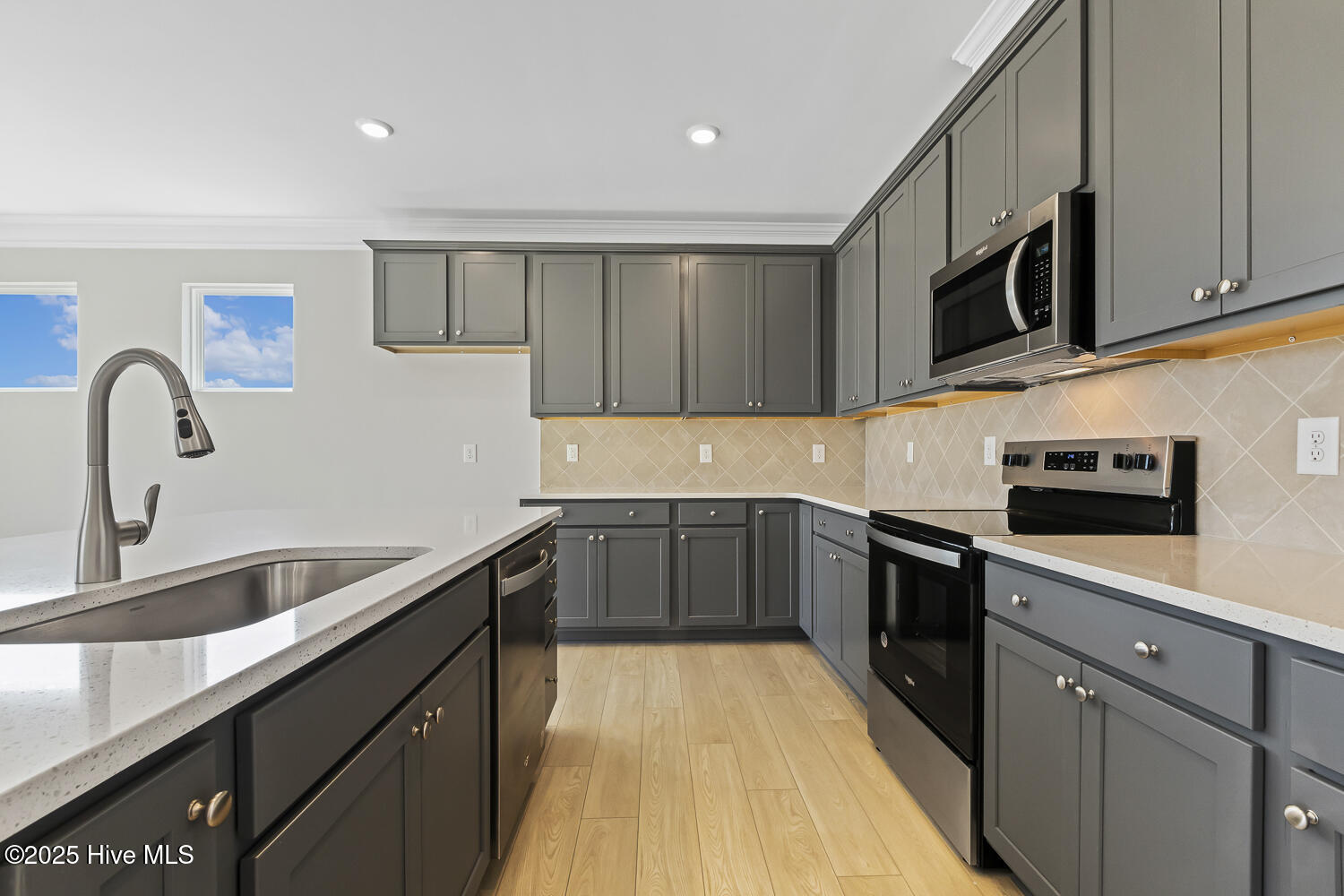 3700 Cessna Way Ef 7 Property Photo 17