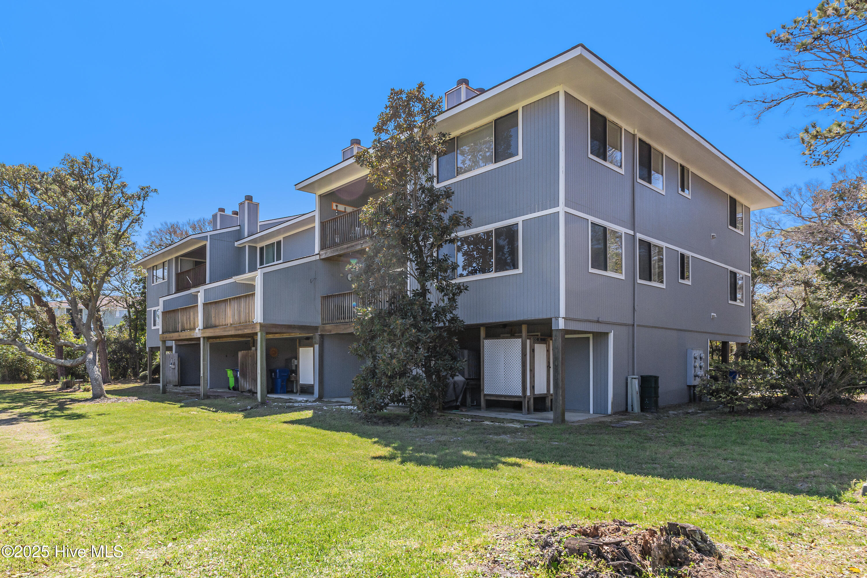38 Bunker Court Property Photo