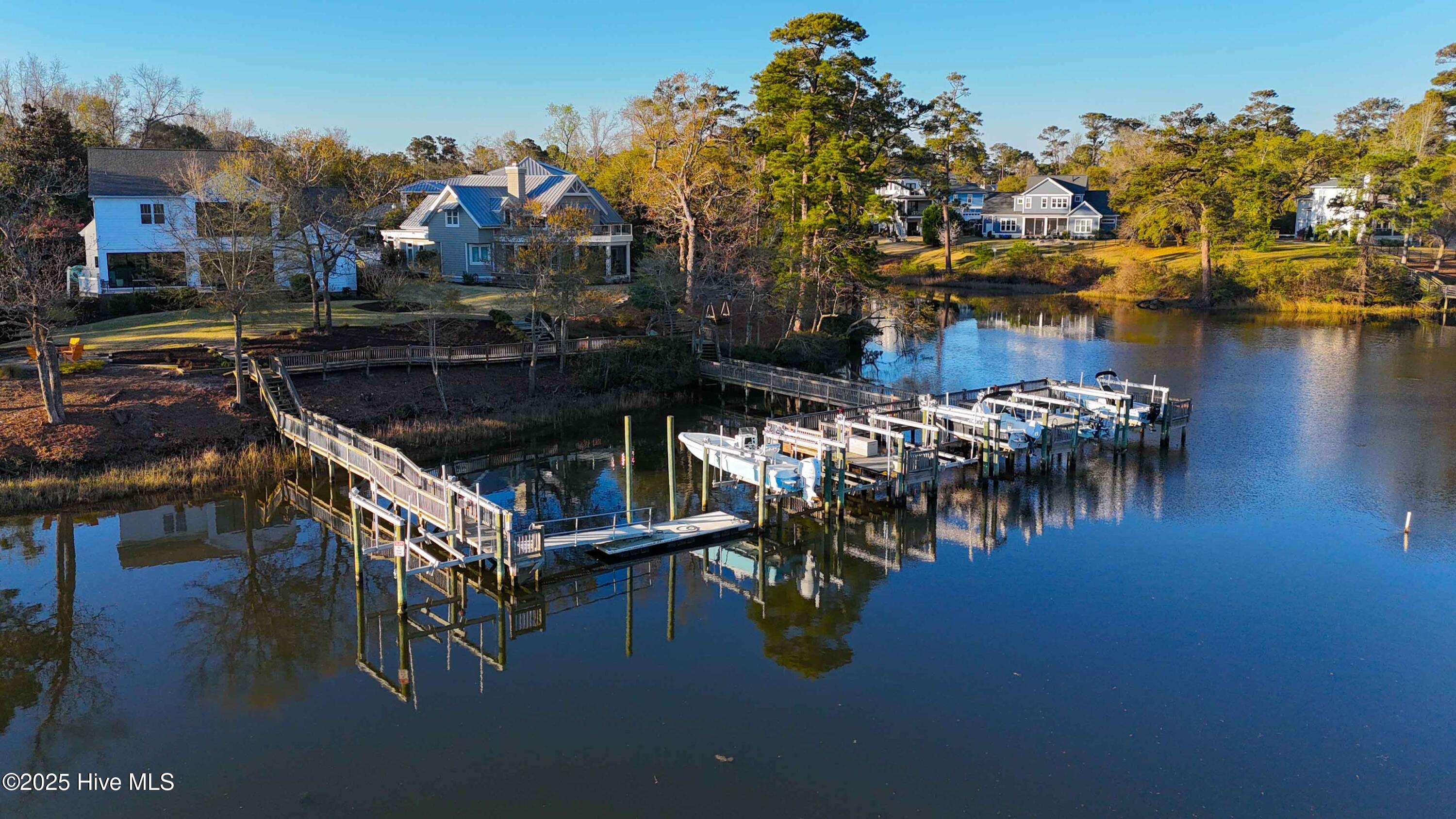 4326 Lauralis Bluff Court Property Photo 8