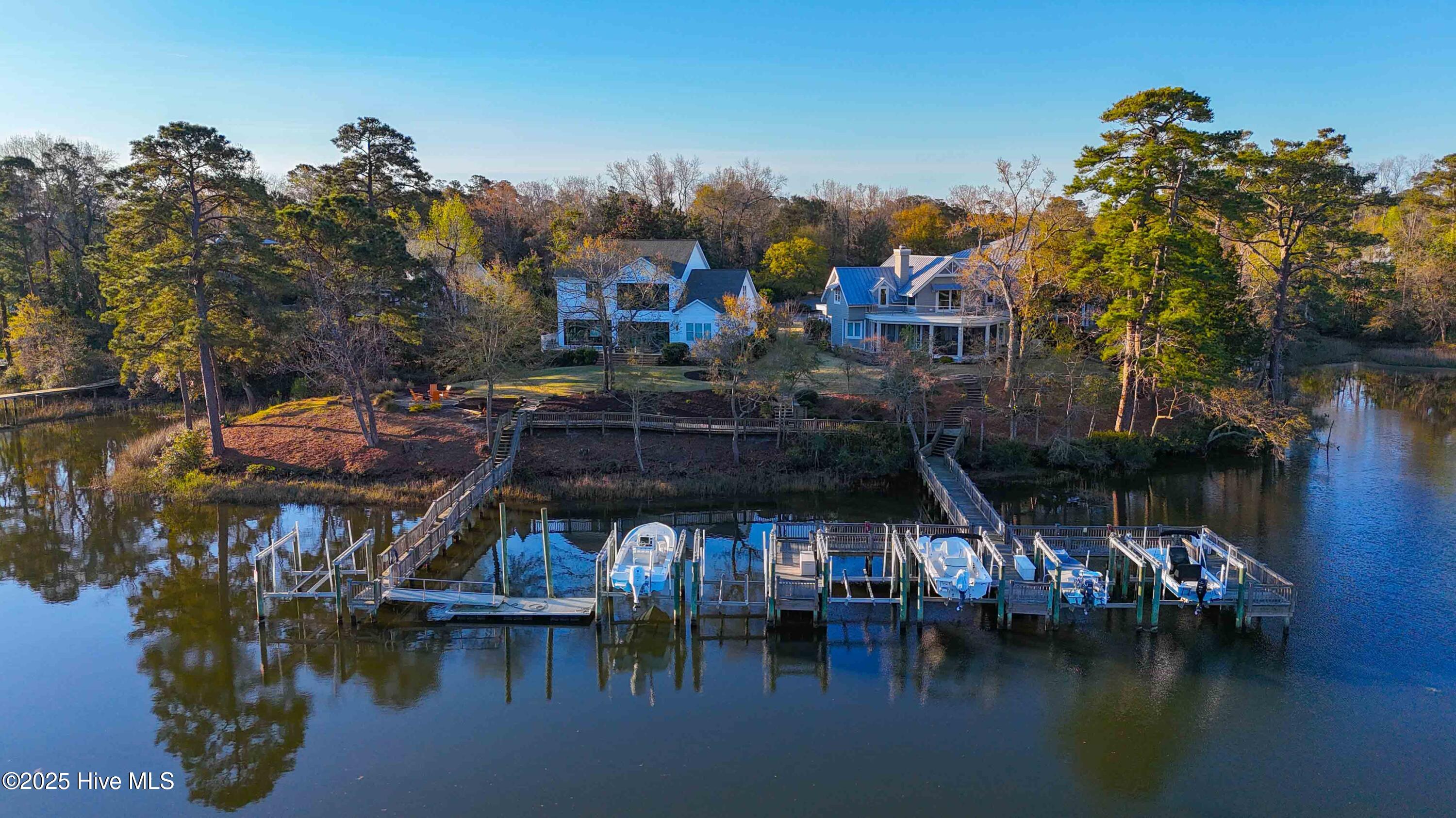 4326 Lauralis Bluff Court Property Photo 9