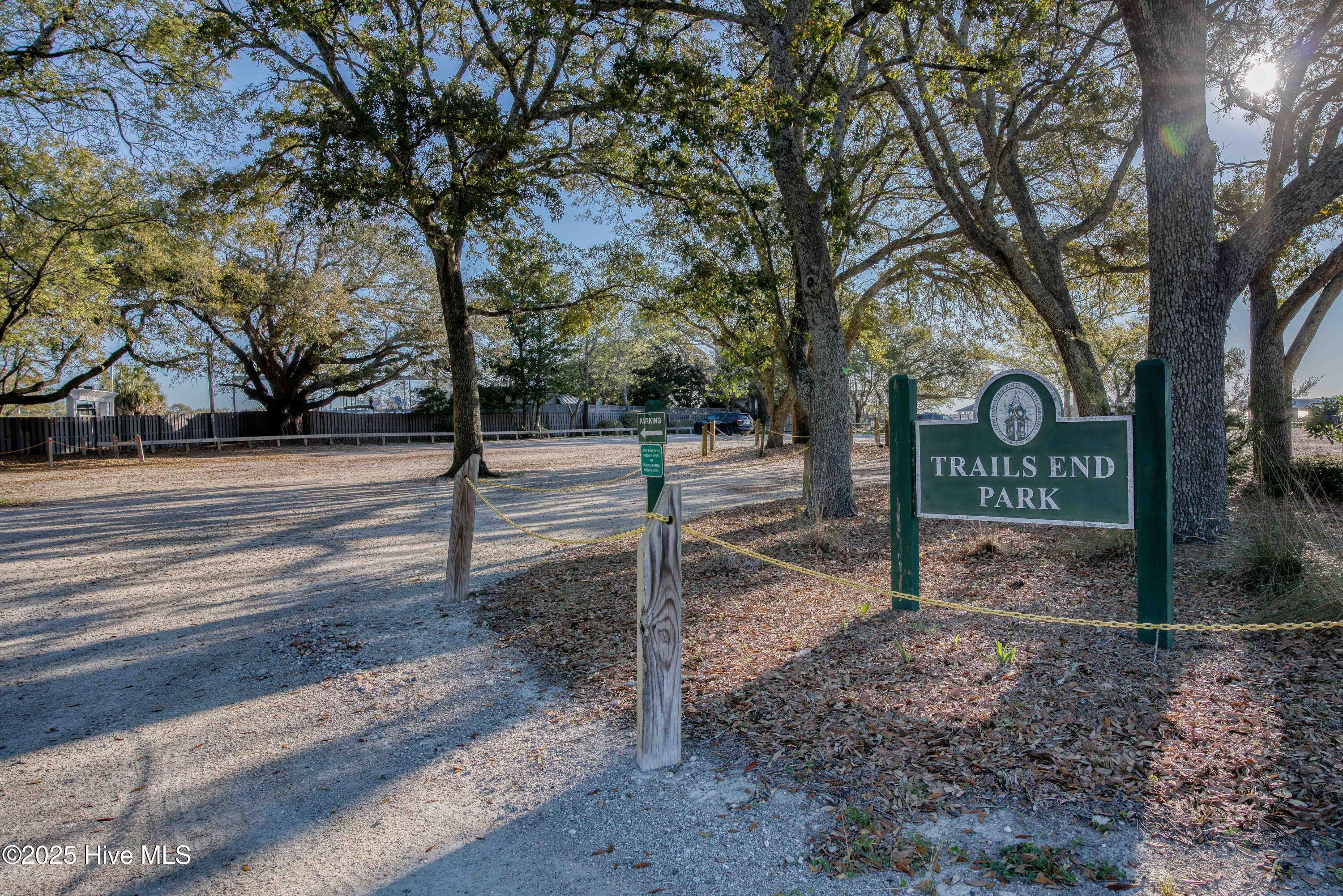 4326 Lauralis Bluff Court Property Photo 17