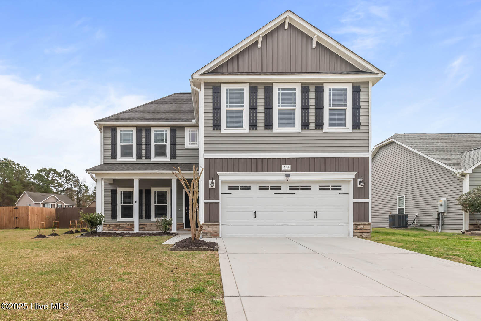 703 Oleander Street Property Photo