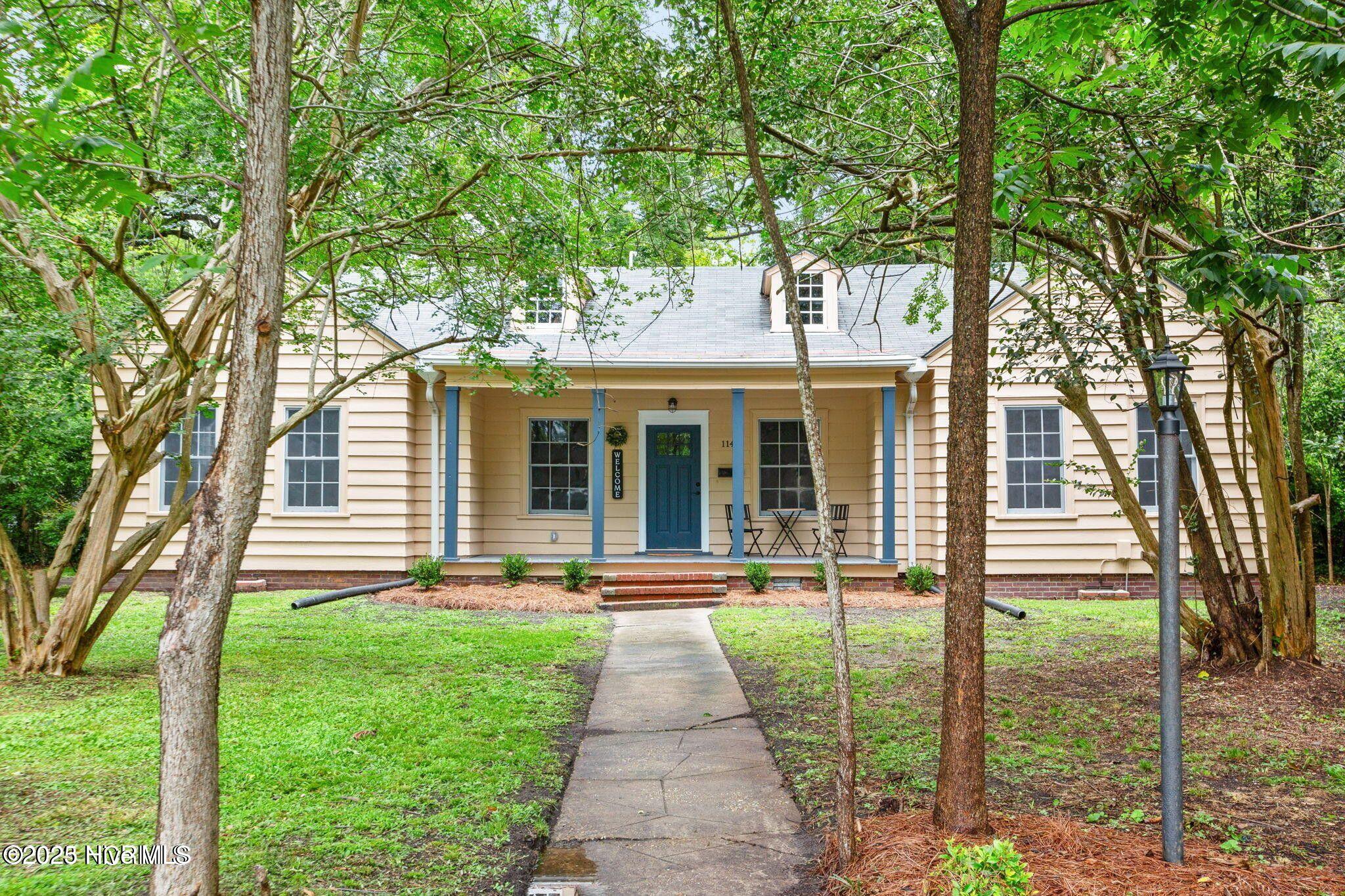 Eastern Elementary School Real Estate Listings Main Image