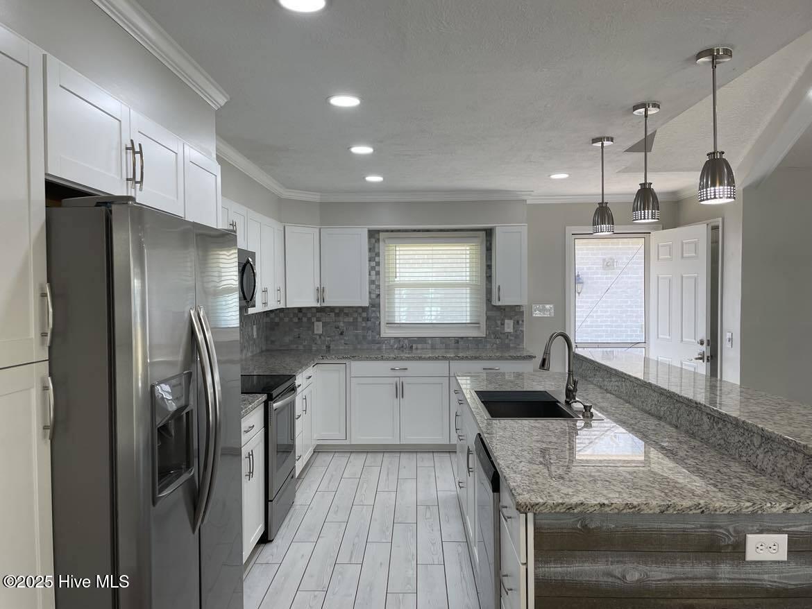 806 Bay Tree Drive Property Photo 11