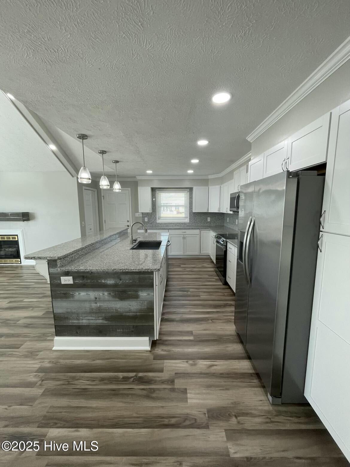806 Bay Tree Drive Property Photo 12