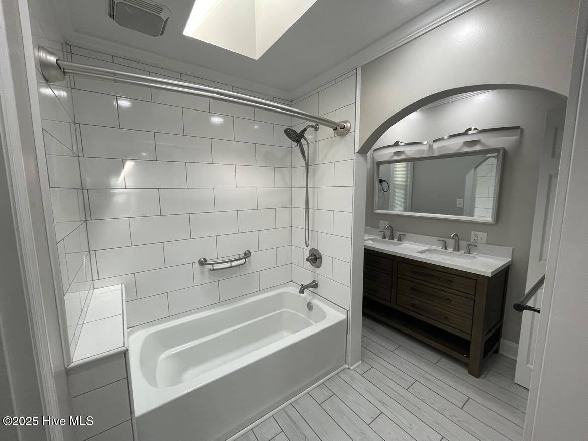 806 Bay Tree Drive Property Photo 17