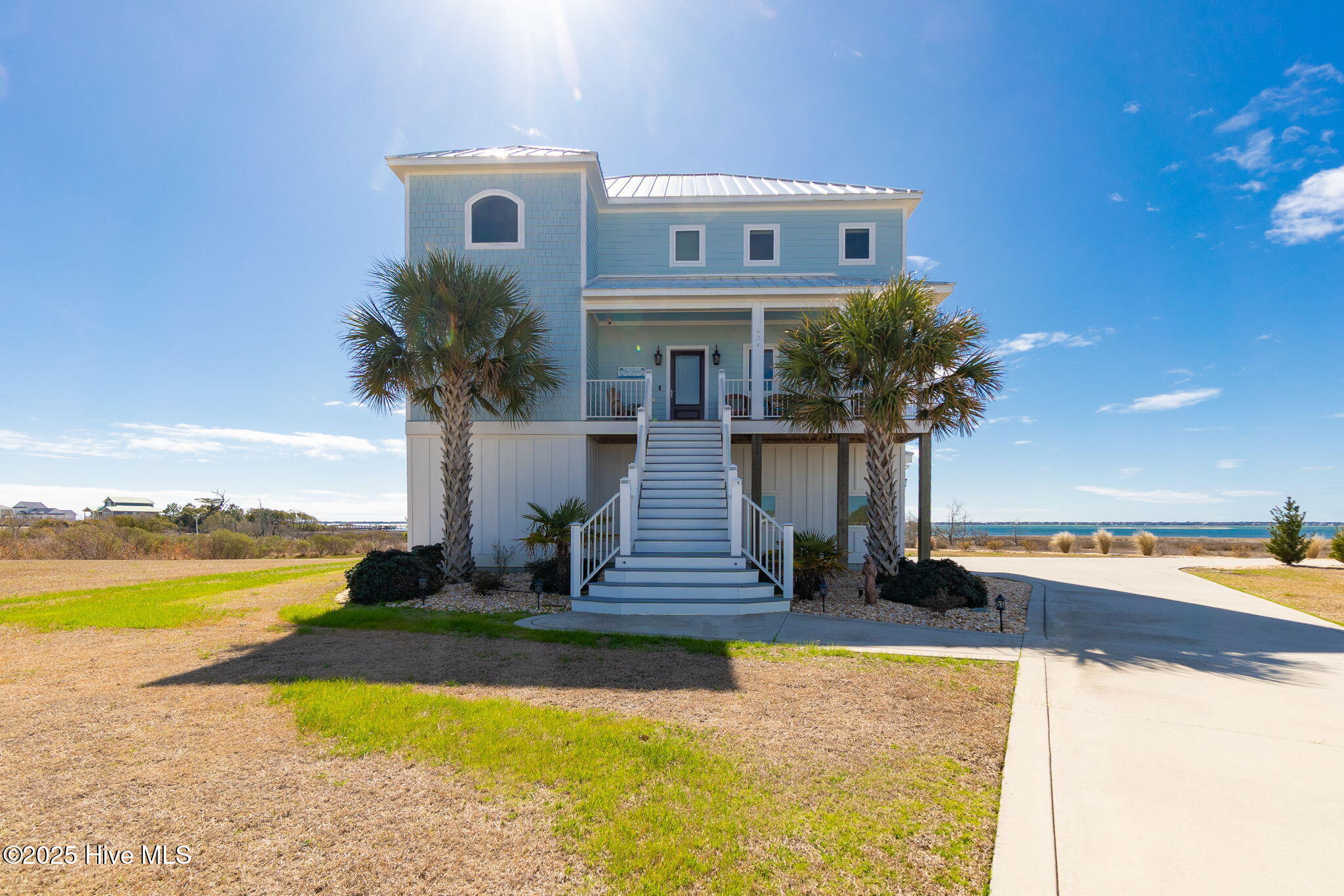 634 Fishermans Point Property Photo