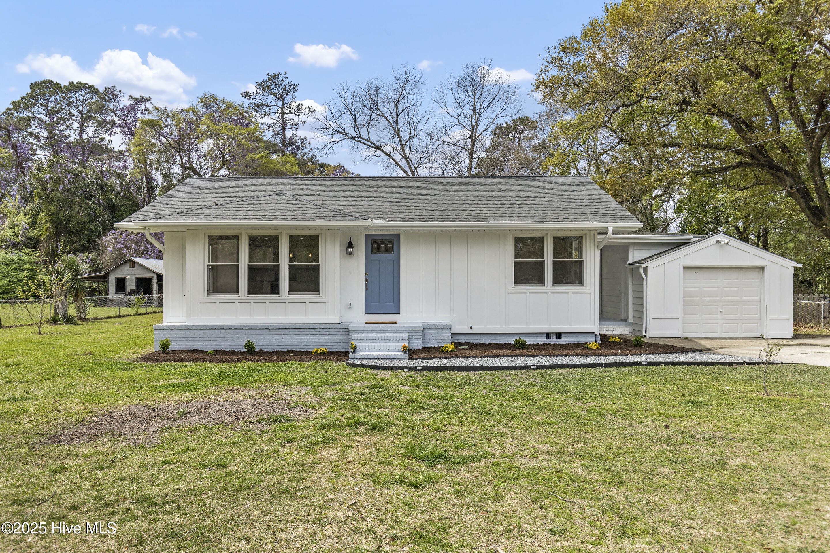 203 Cedar Drive Property Photo 1