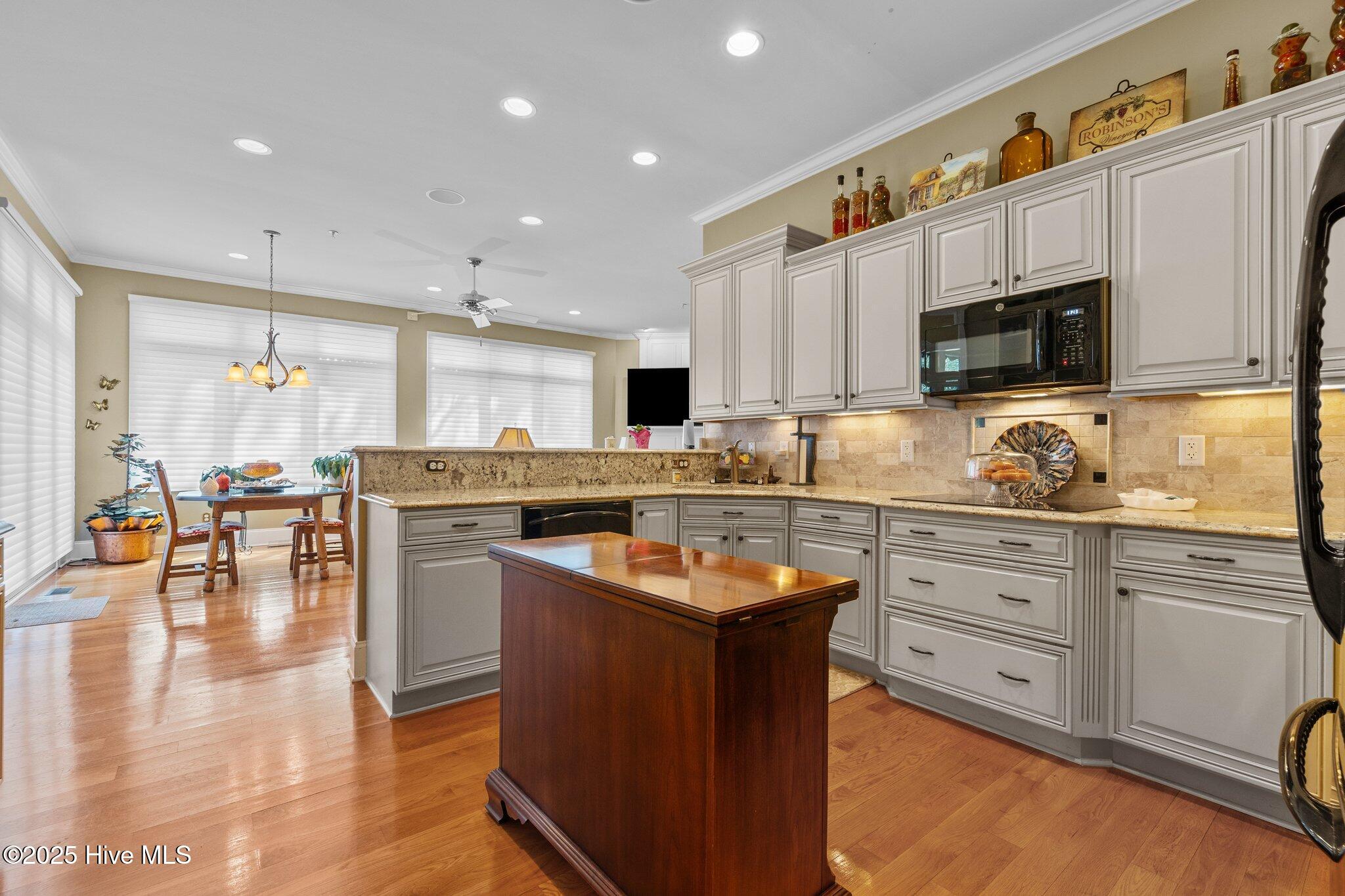 1 Windsor Terrace Property Photo 16