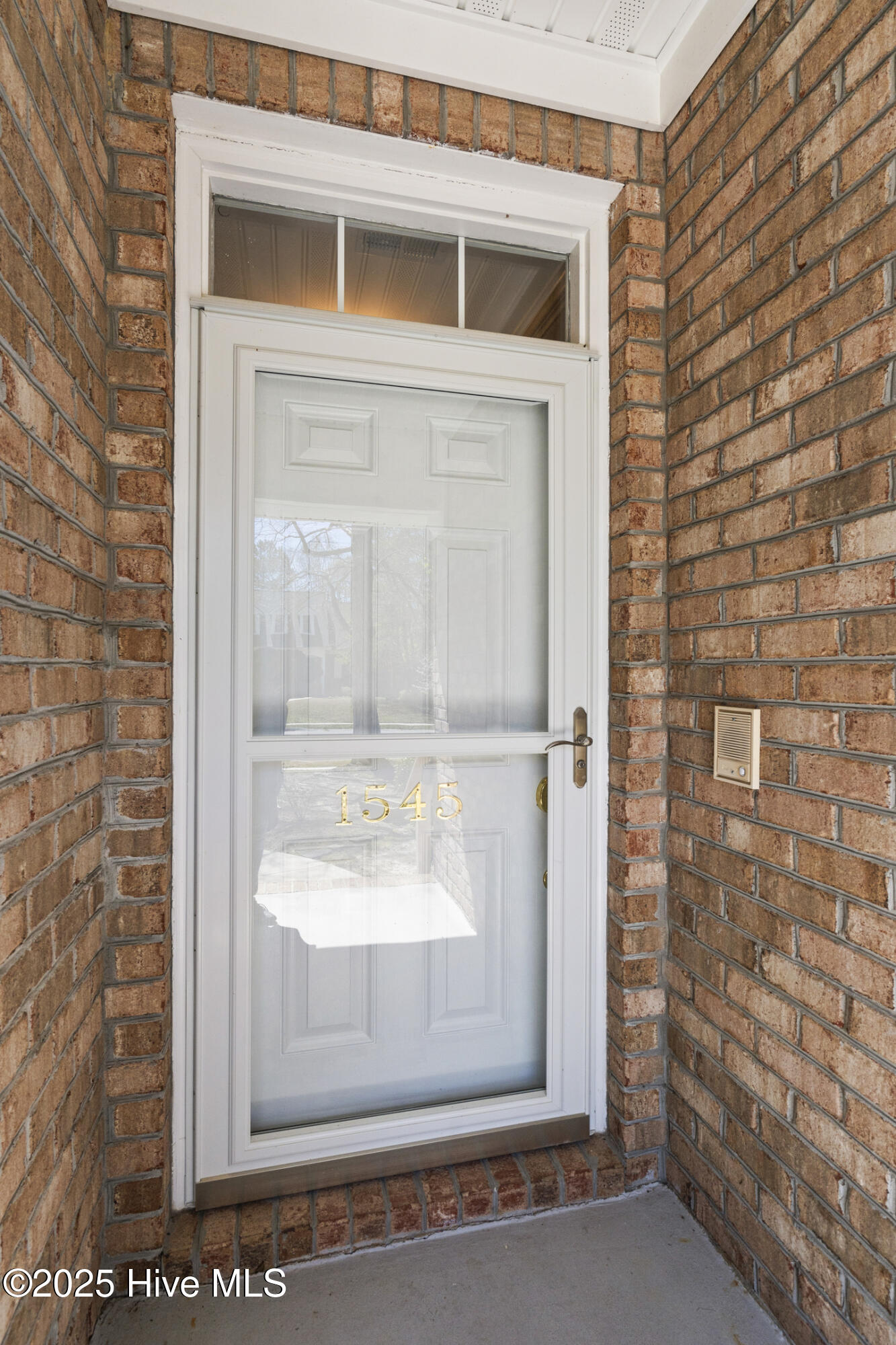 1545 Grandiflora Drive Property Photo 4