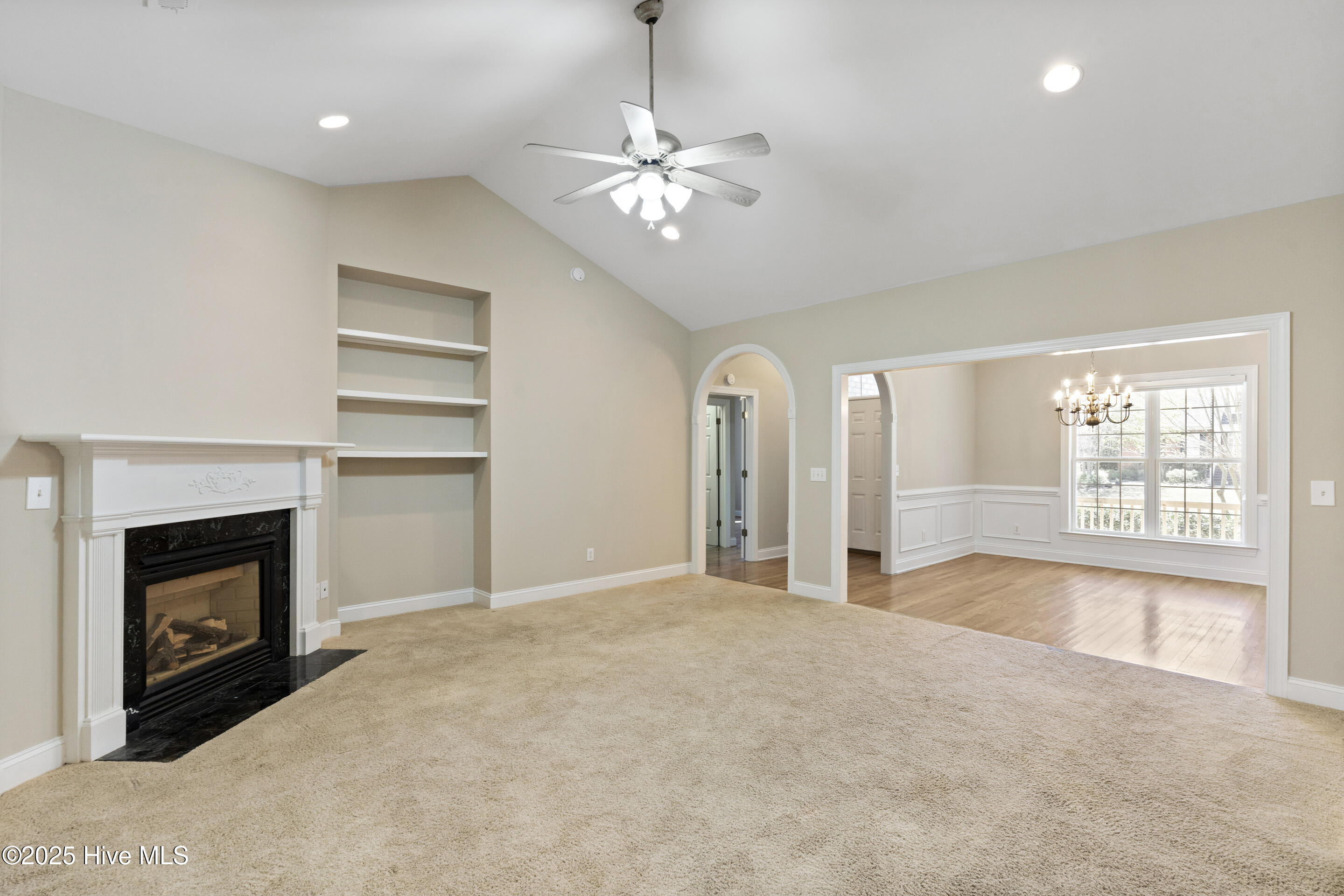 1545 Grandiflora Drive Property Photo 11