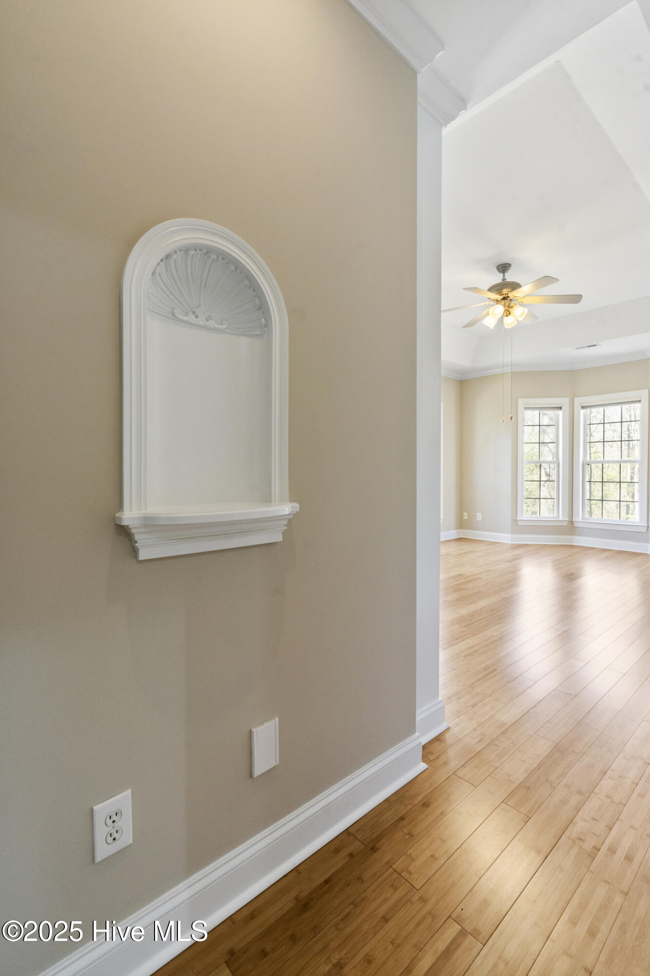 1545 Grandiflora Drive Property Photo 13