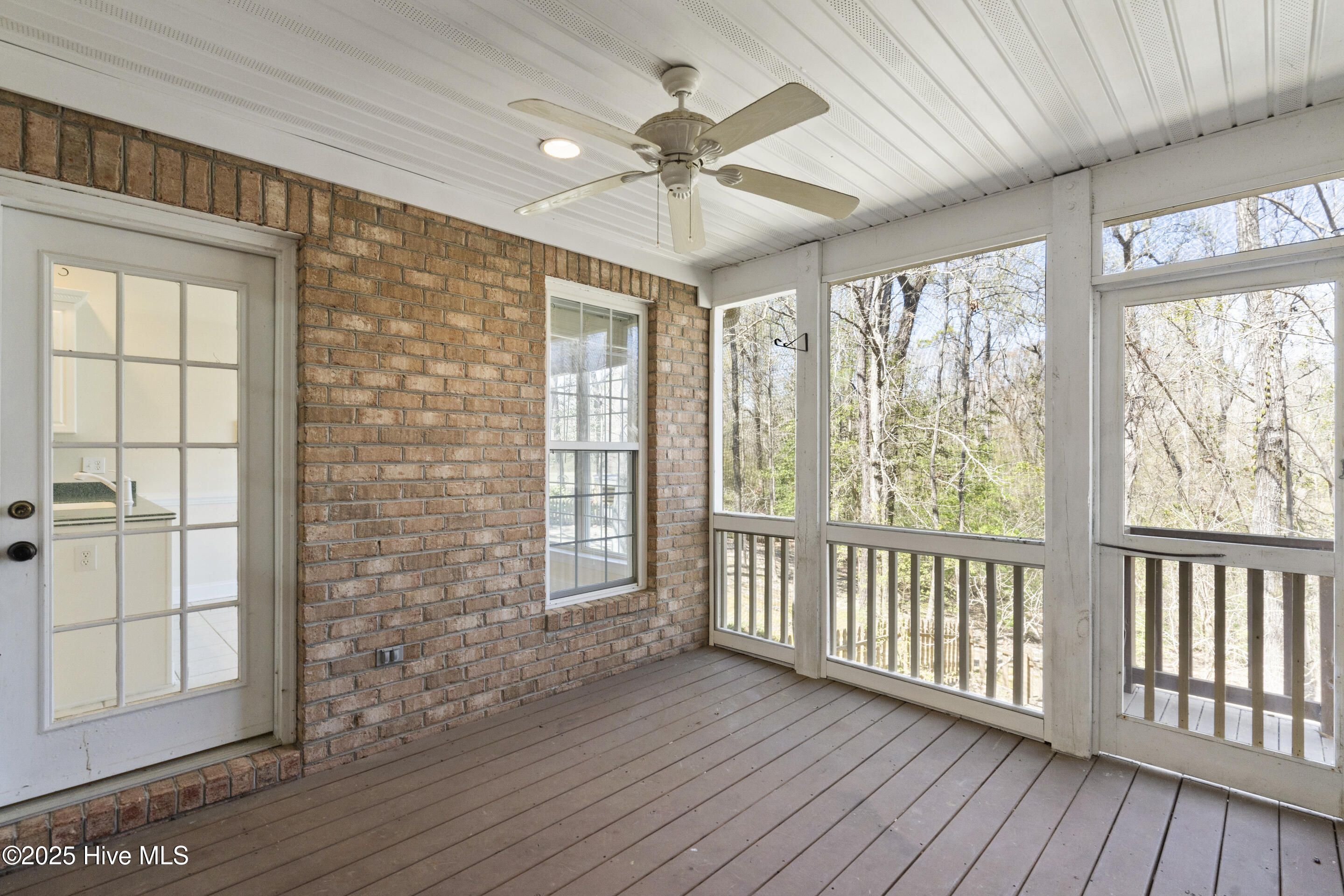 1545 Grandiflora Drive Property Photo 32
