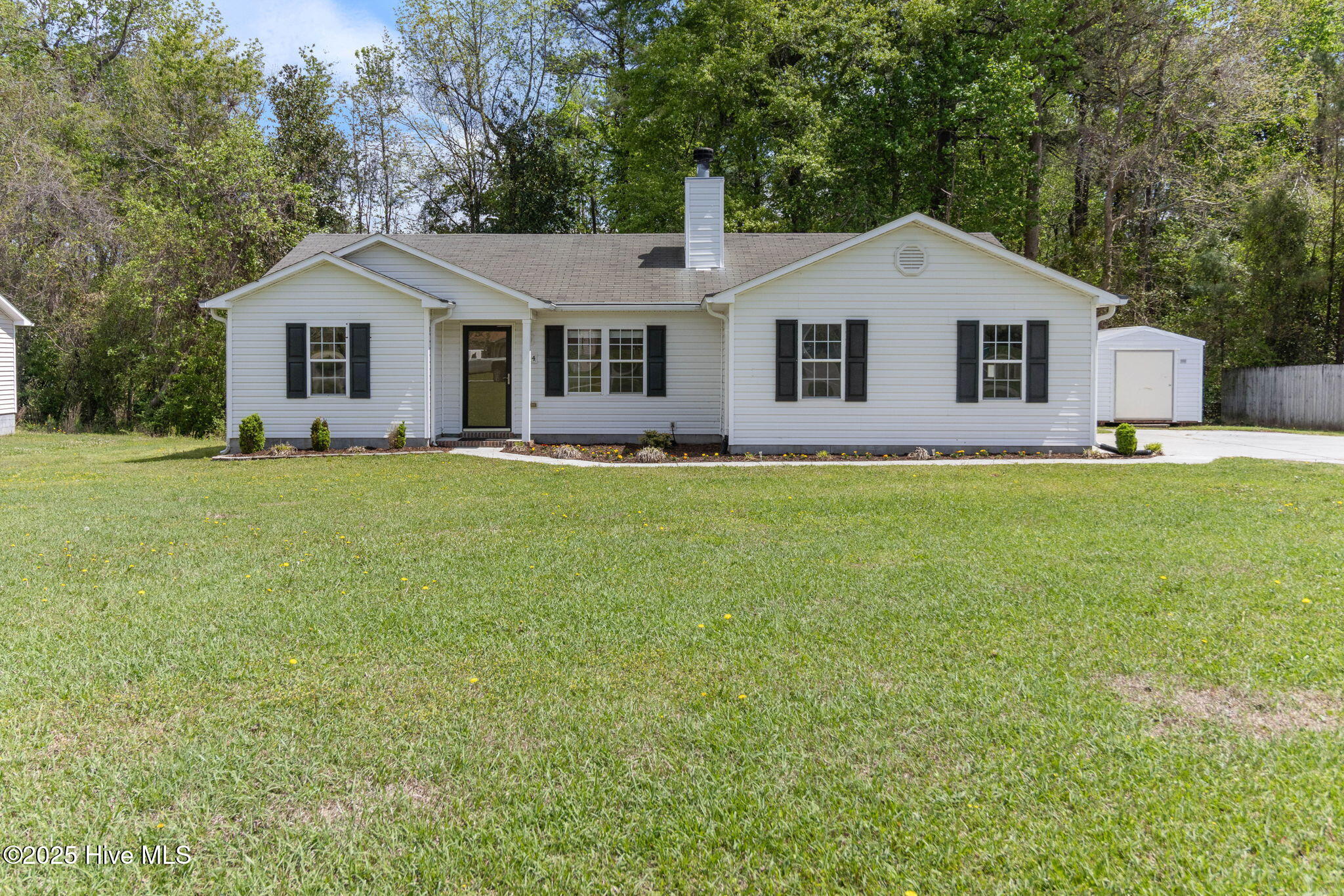 104 Nicole Court Property Photo